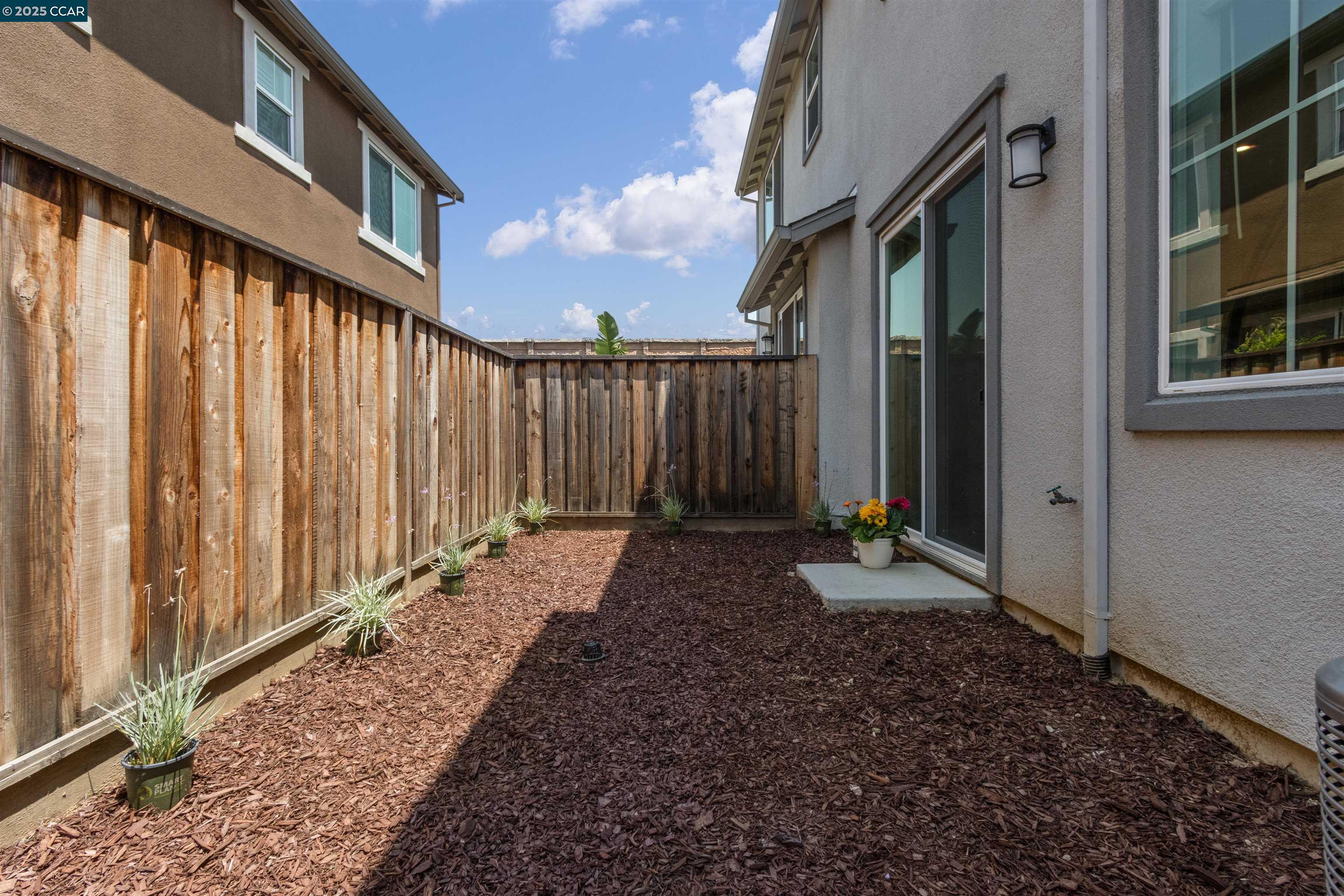 28 Springbrook Ln