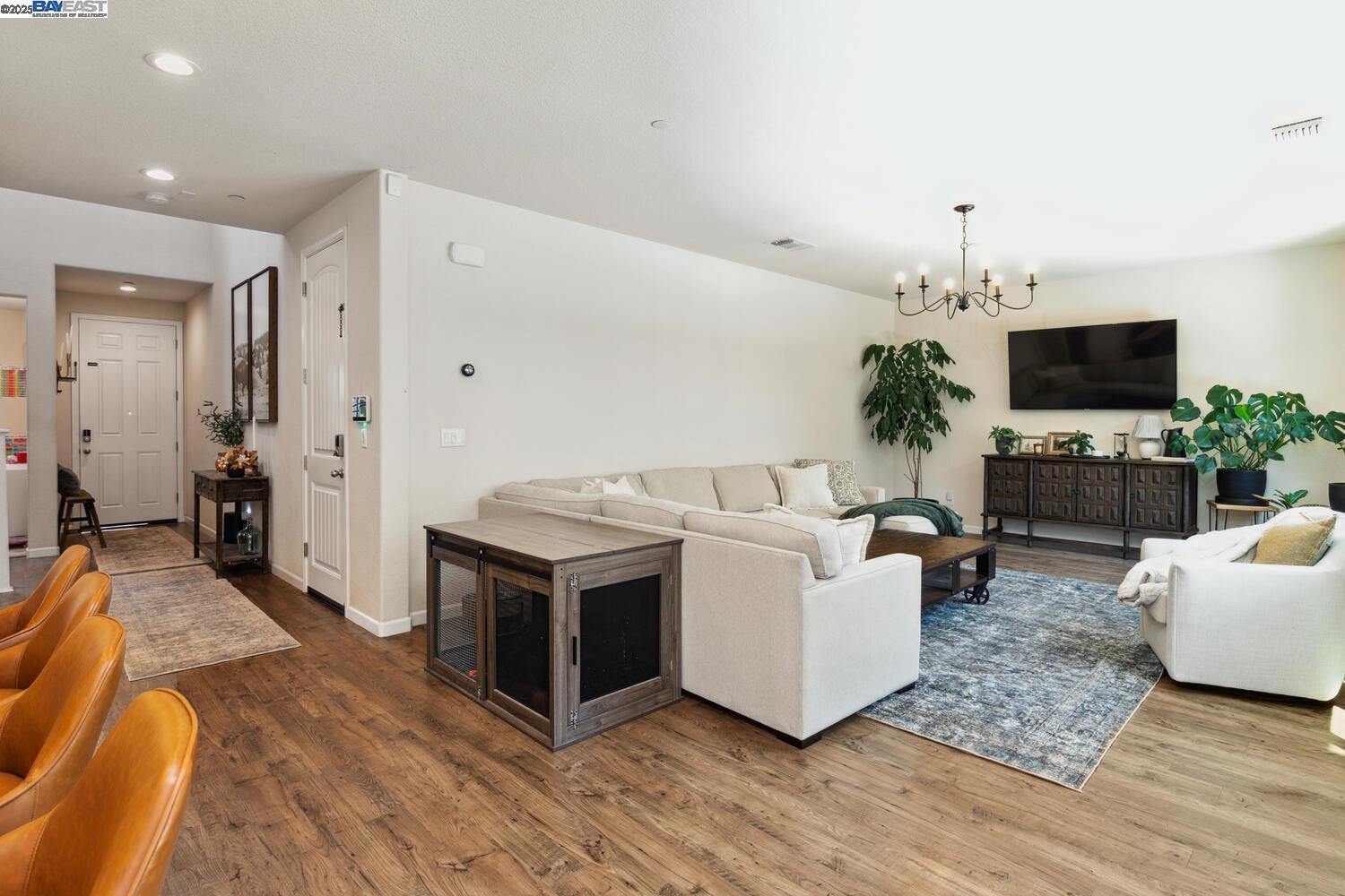280 Coolcrest Dr.