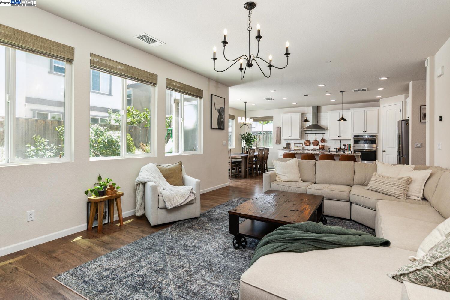 280 Coolcrest Dr.