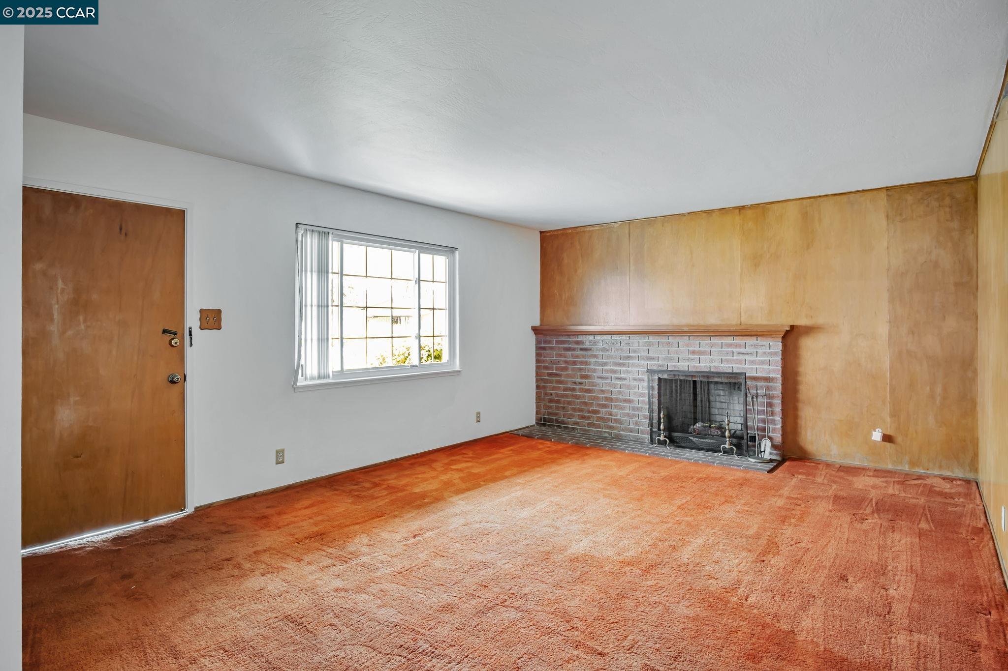 520 Celia St