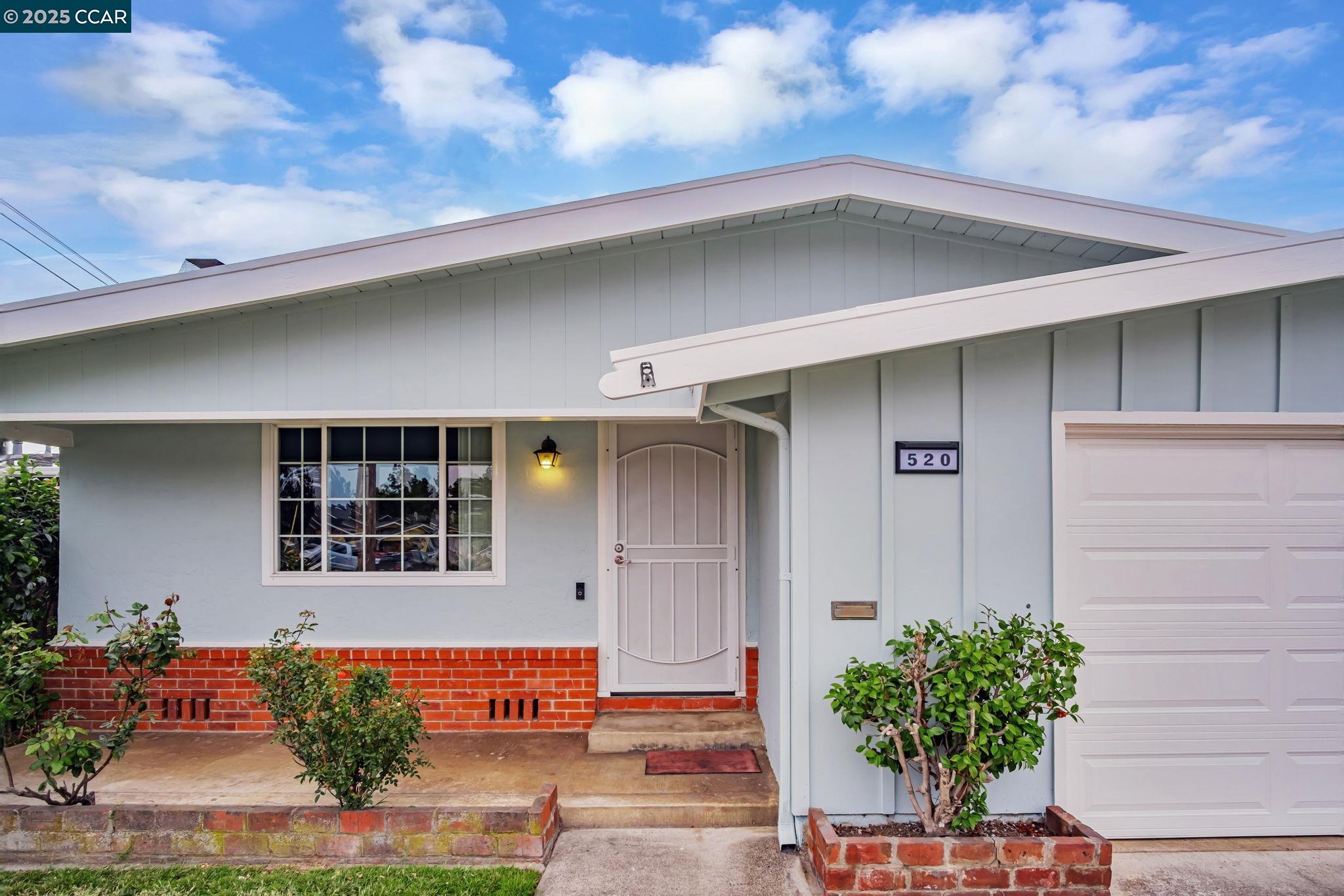 520 Celia St
