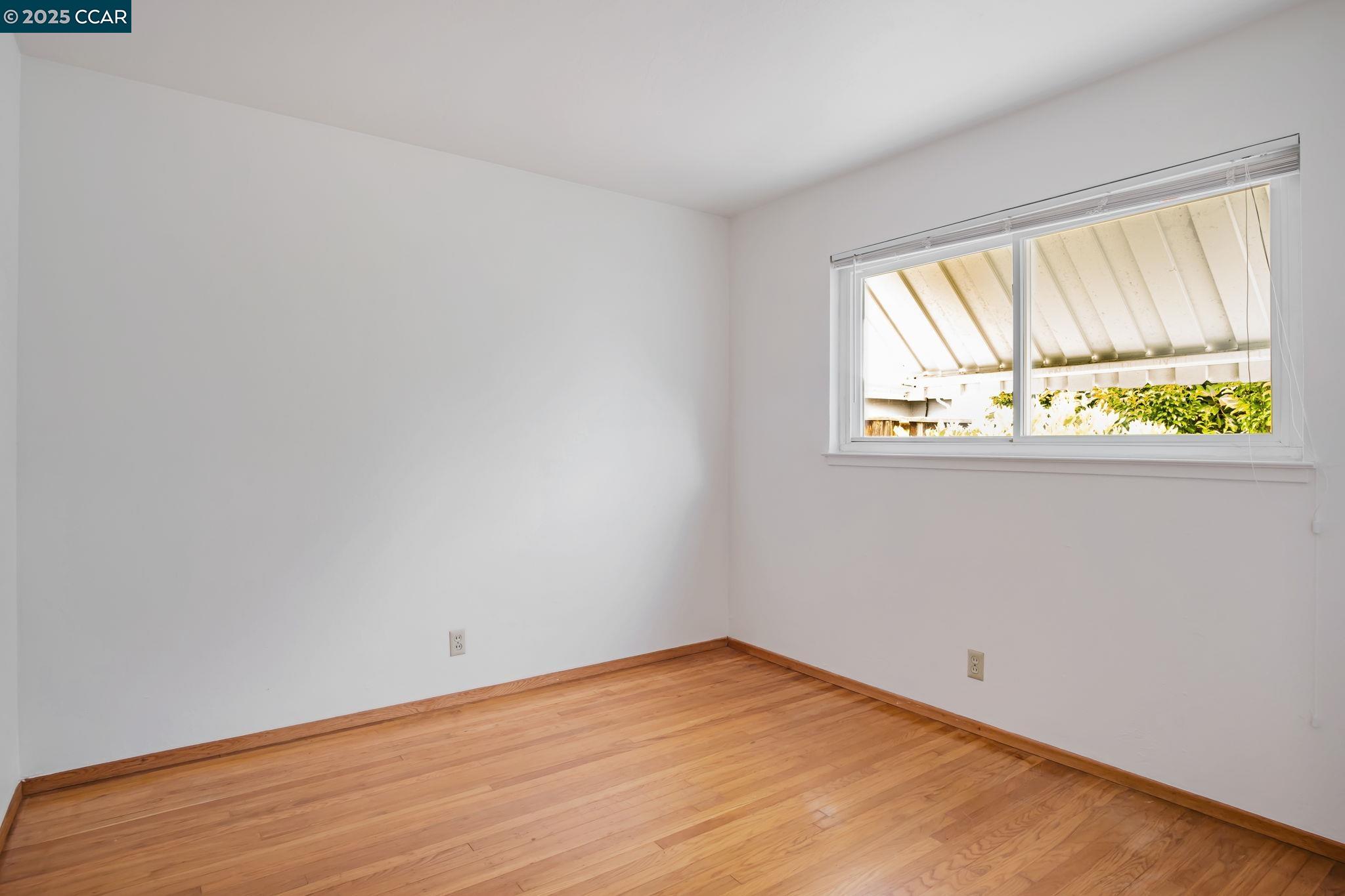 520 Celia St