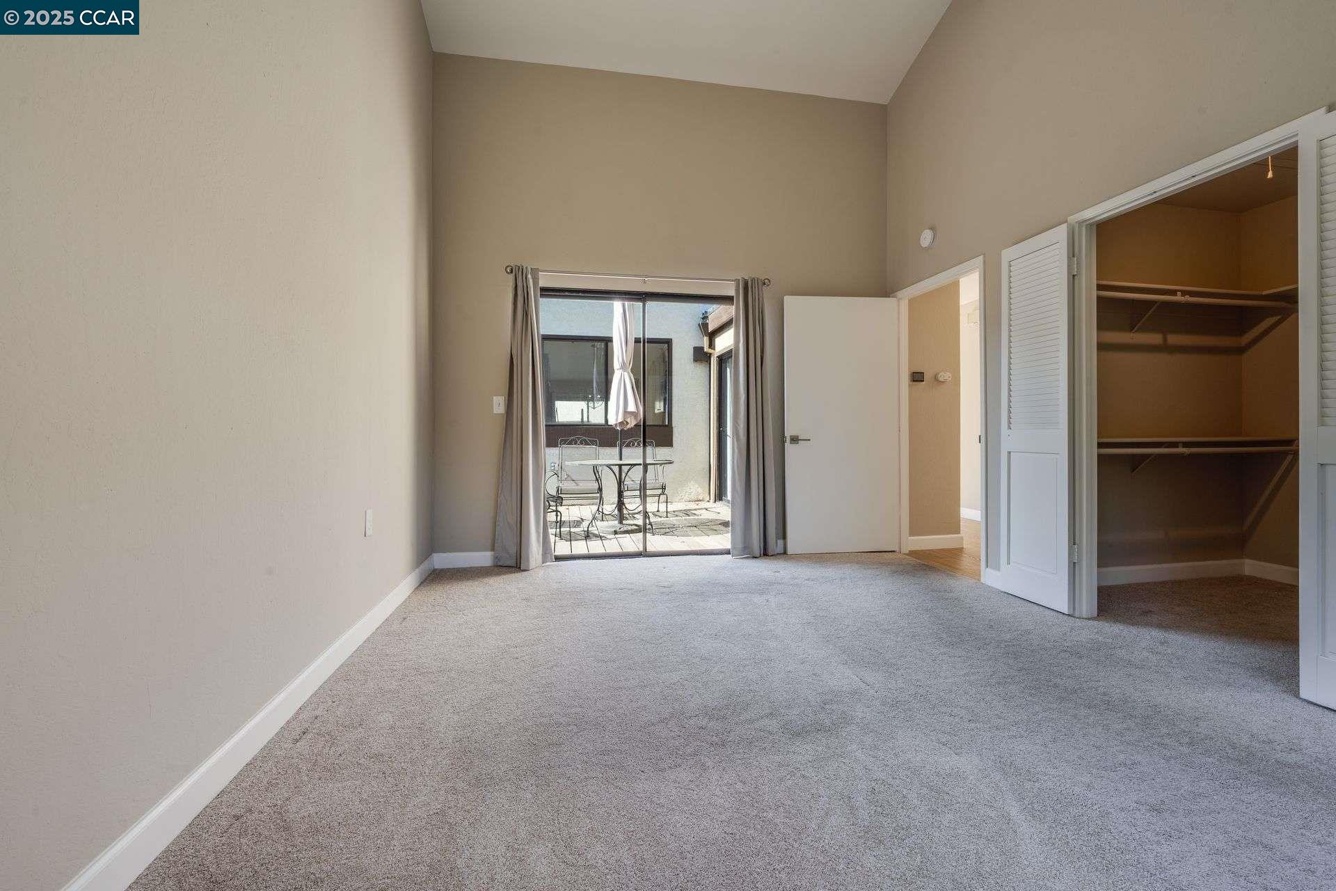 216 Tangerine Ct