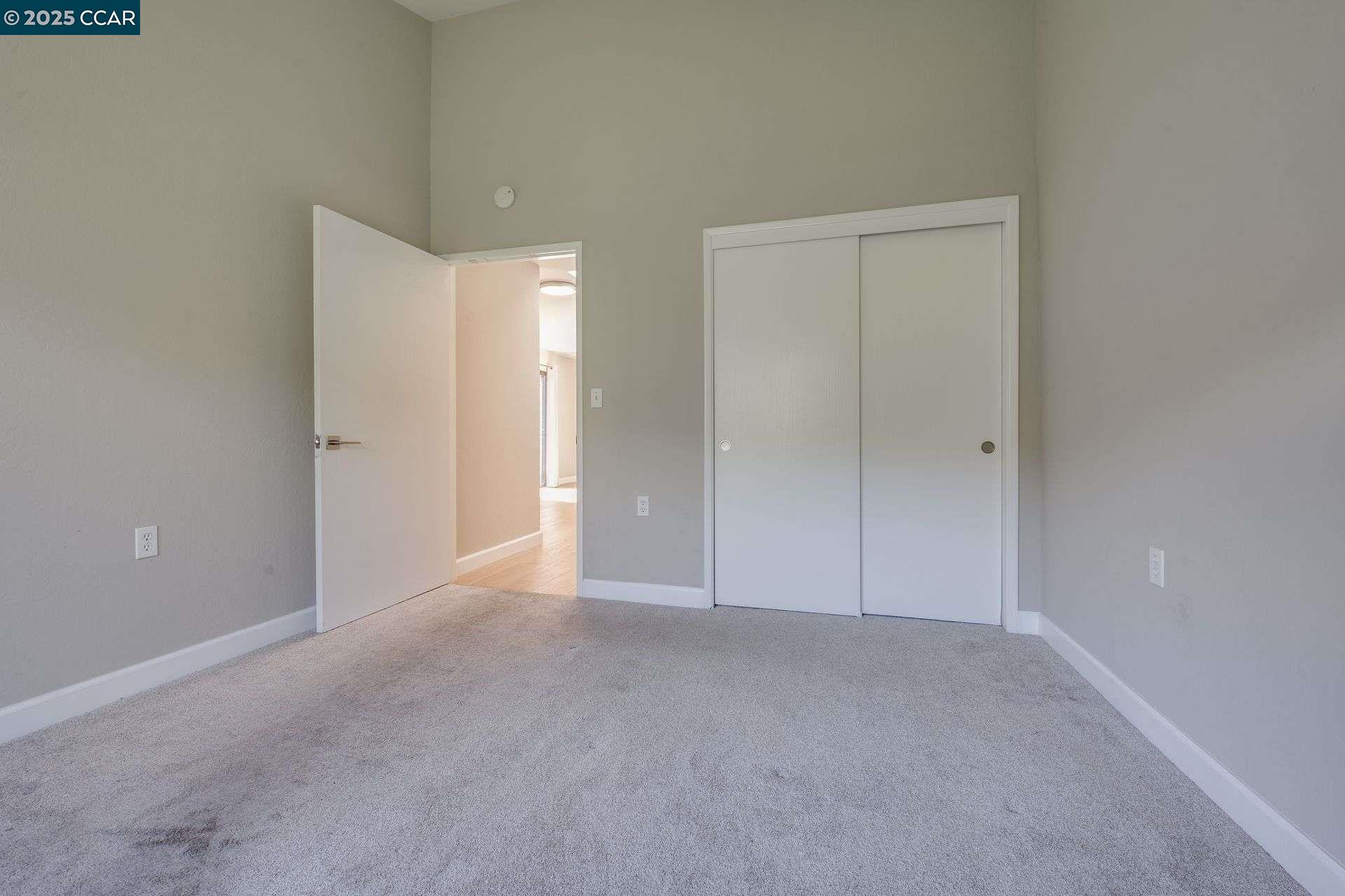 216 Tangerine Ct