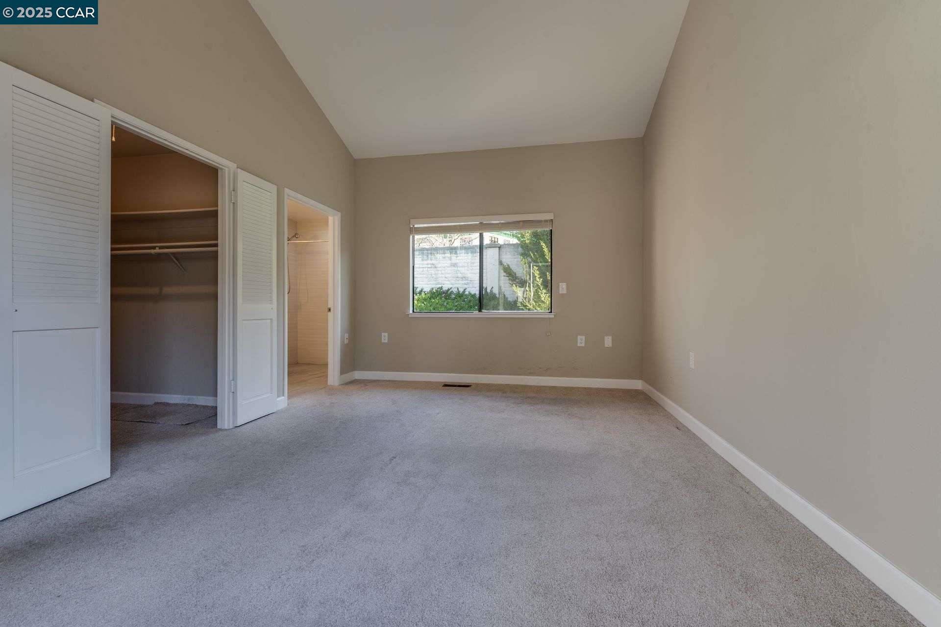 216 Tangerine Ct