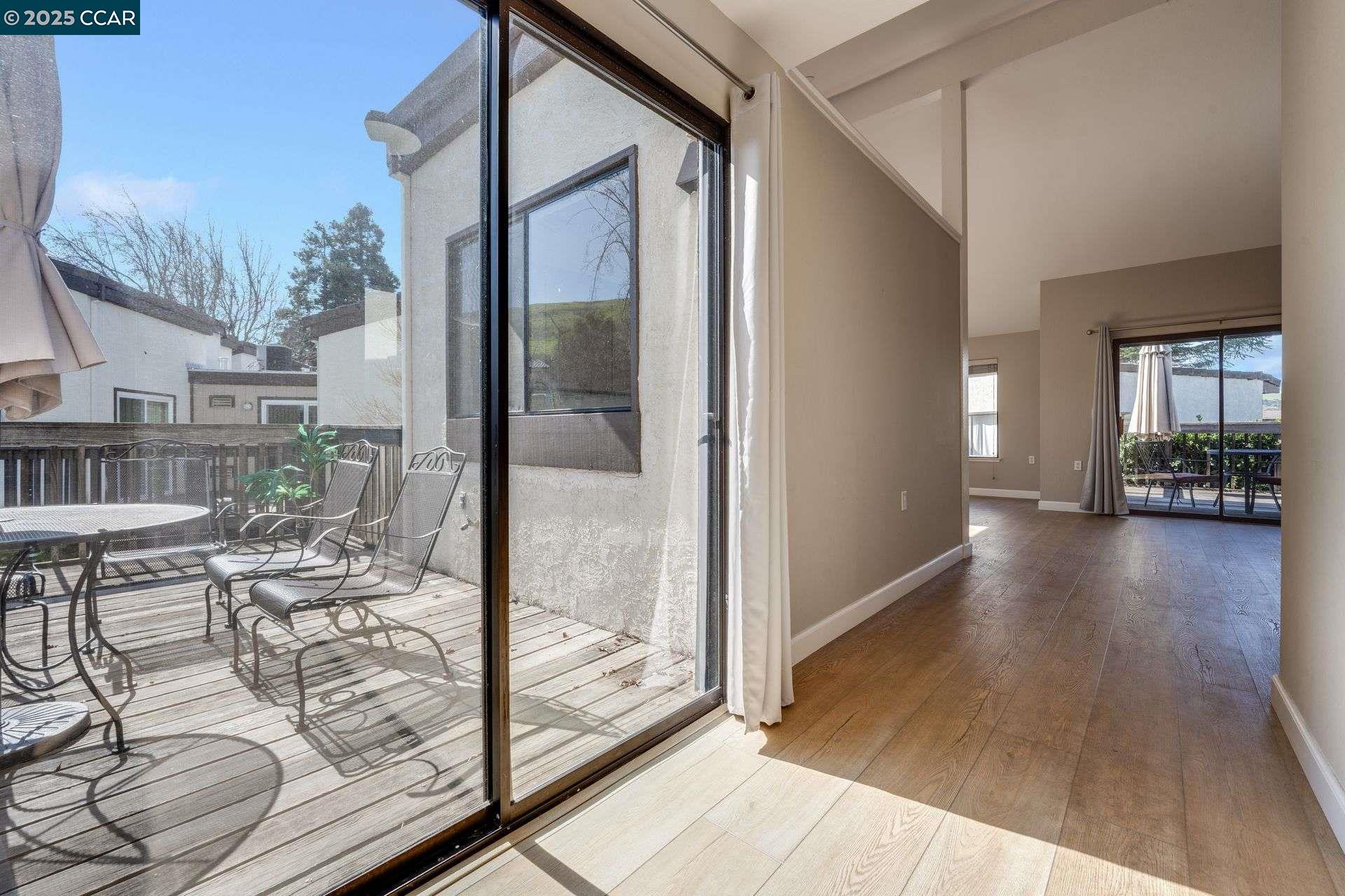 216 Tangerine Ct