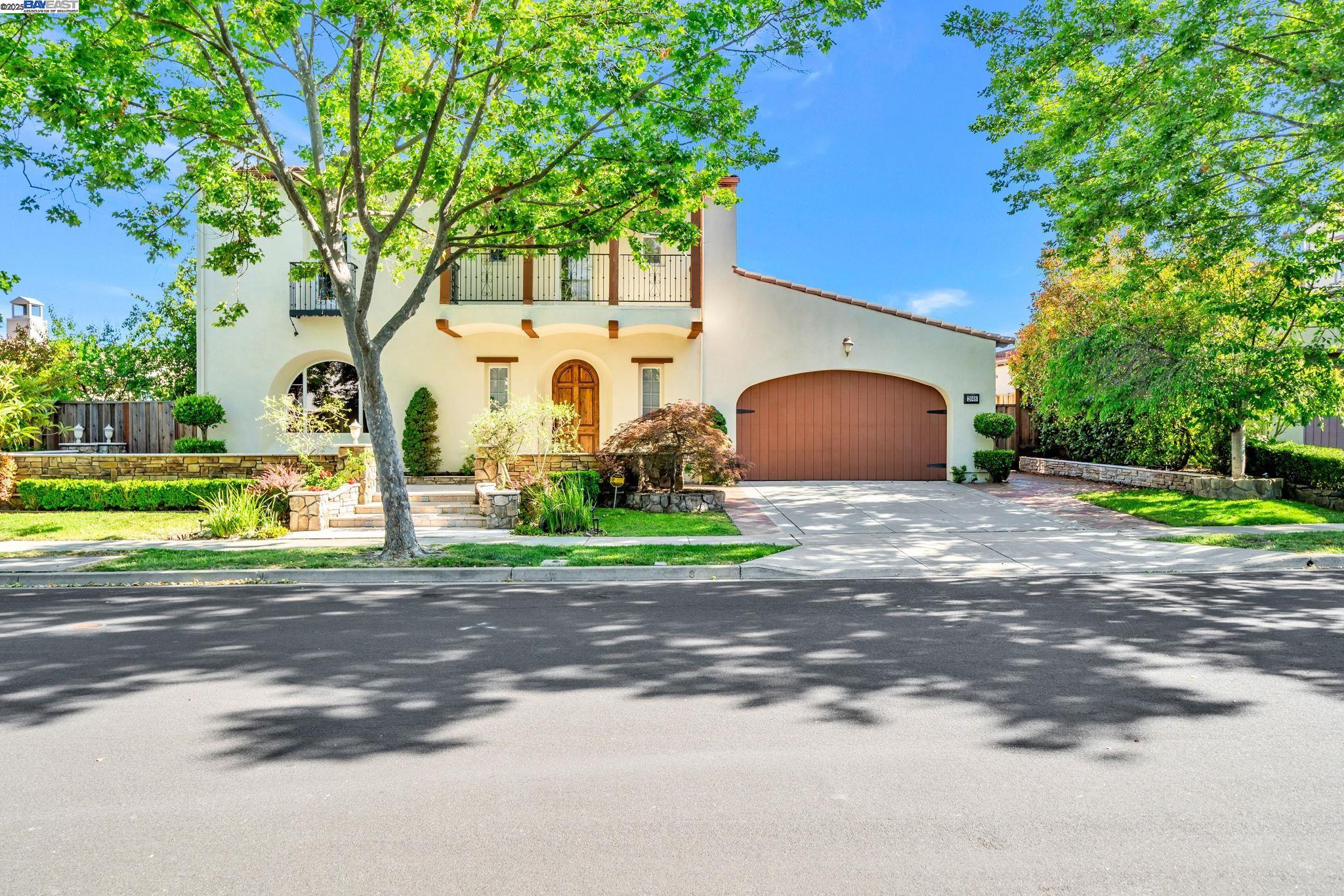 2048 Feathermint Dr