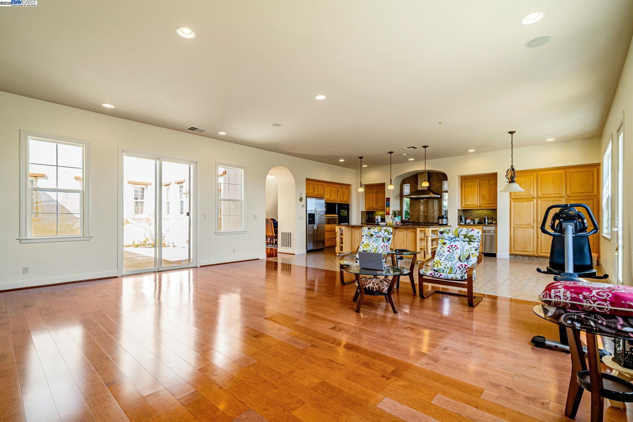2048 Feathermint Dr
