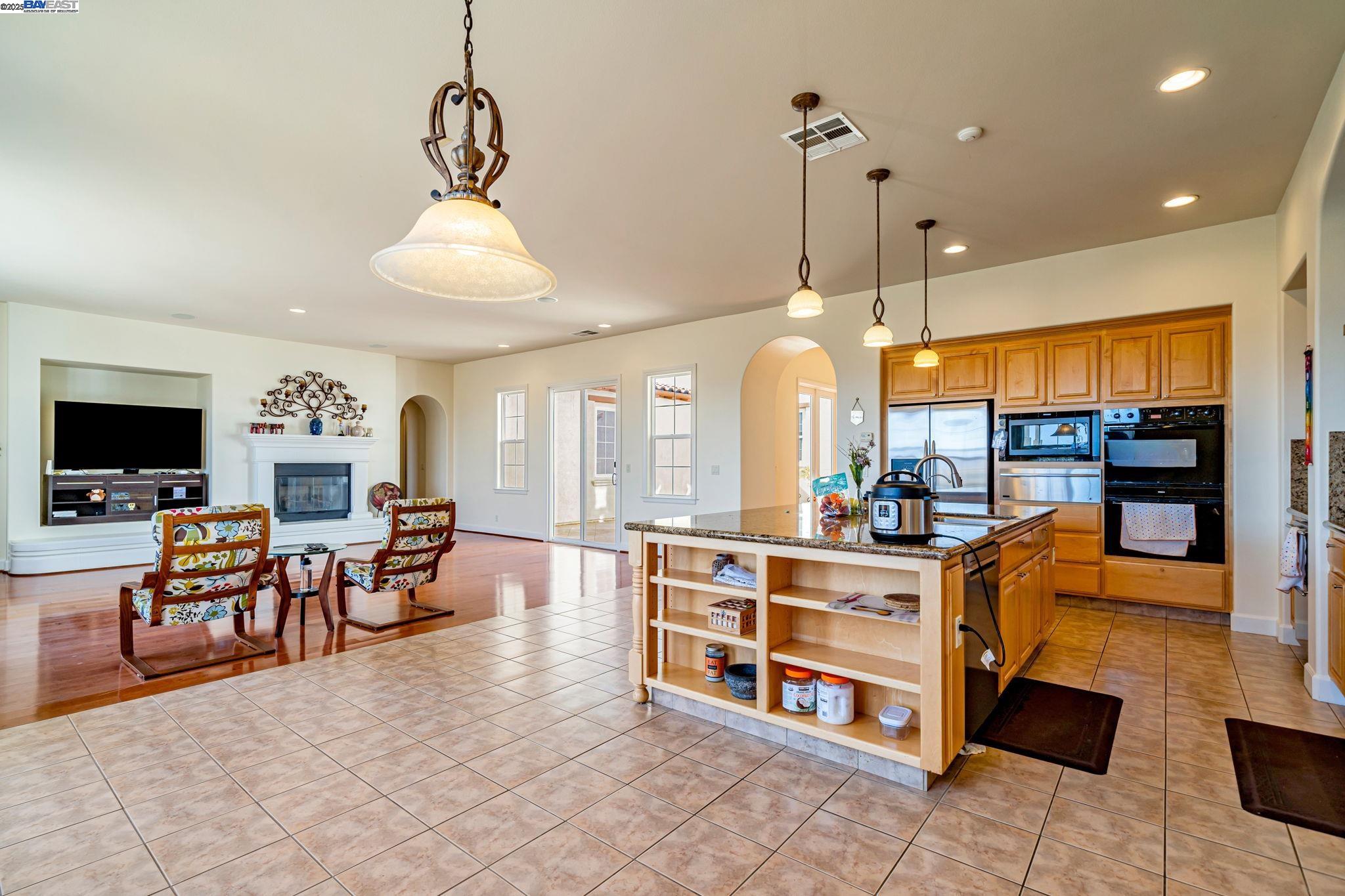 2048 Feathermint Dr