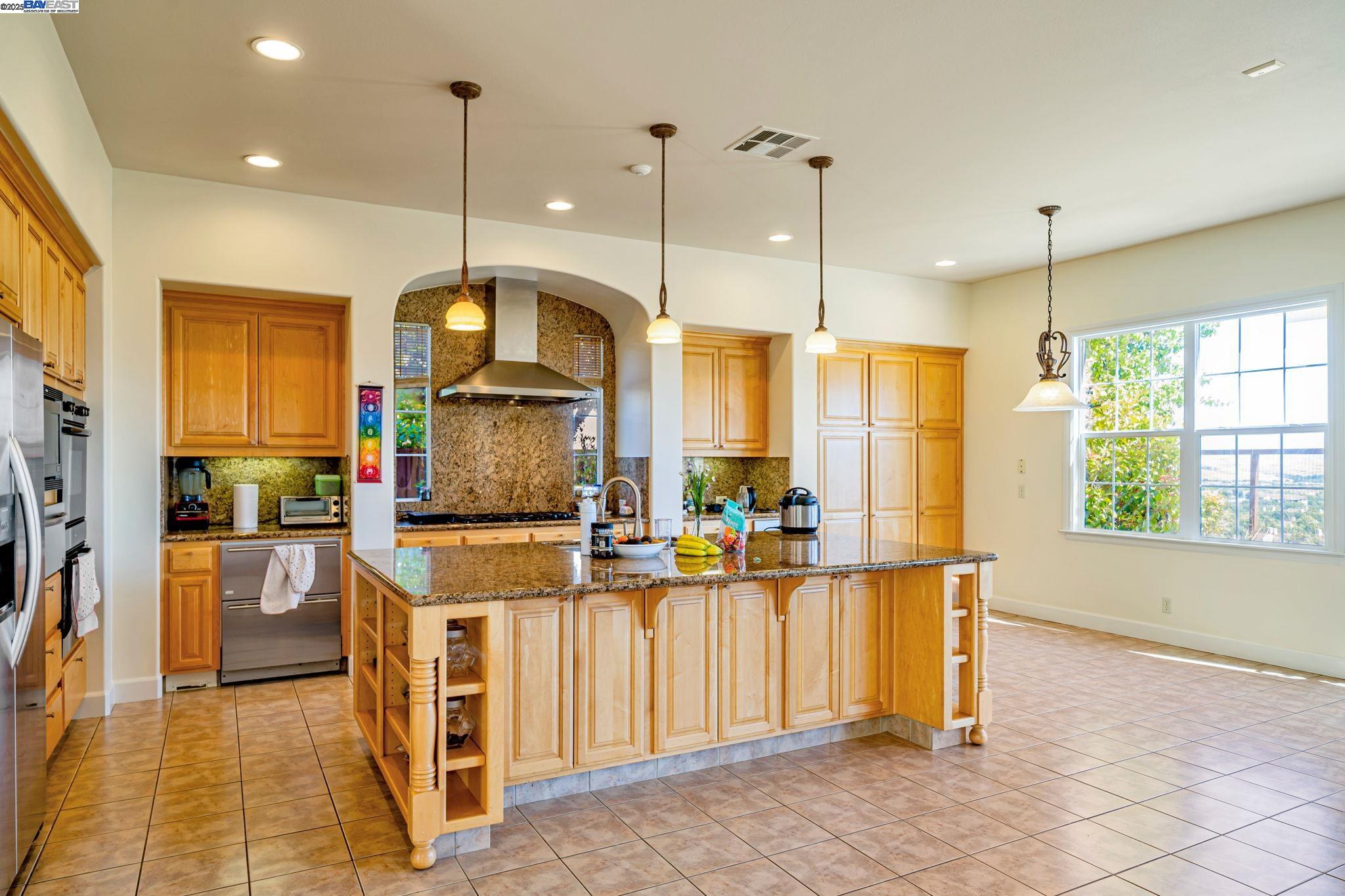 2048 Feathermint Dr