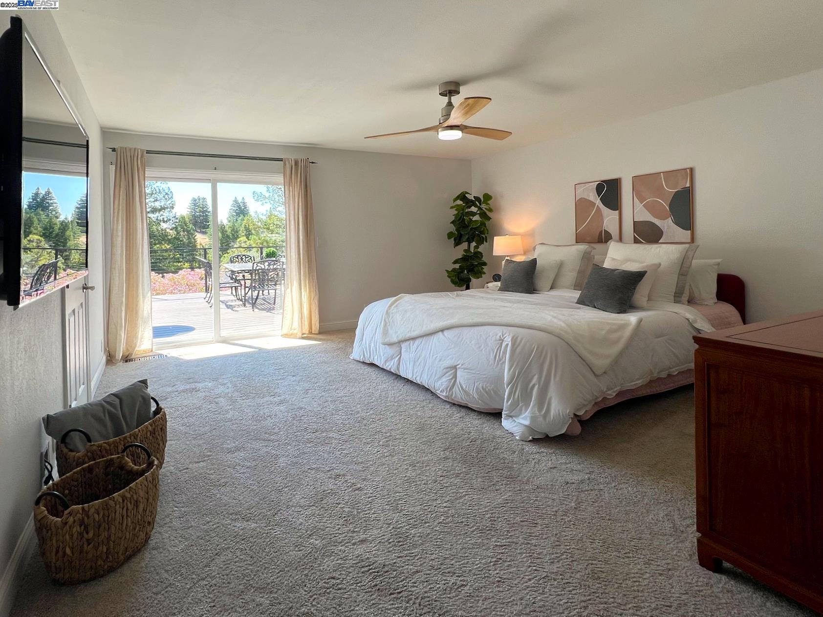 211 Arthur Ct