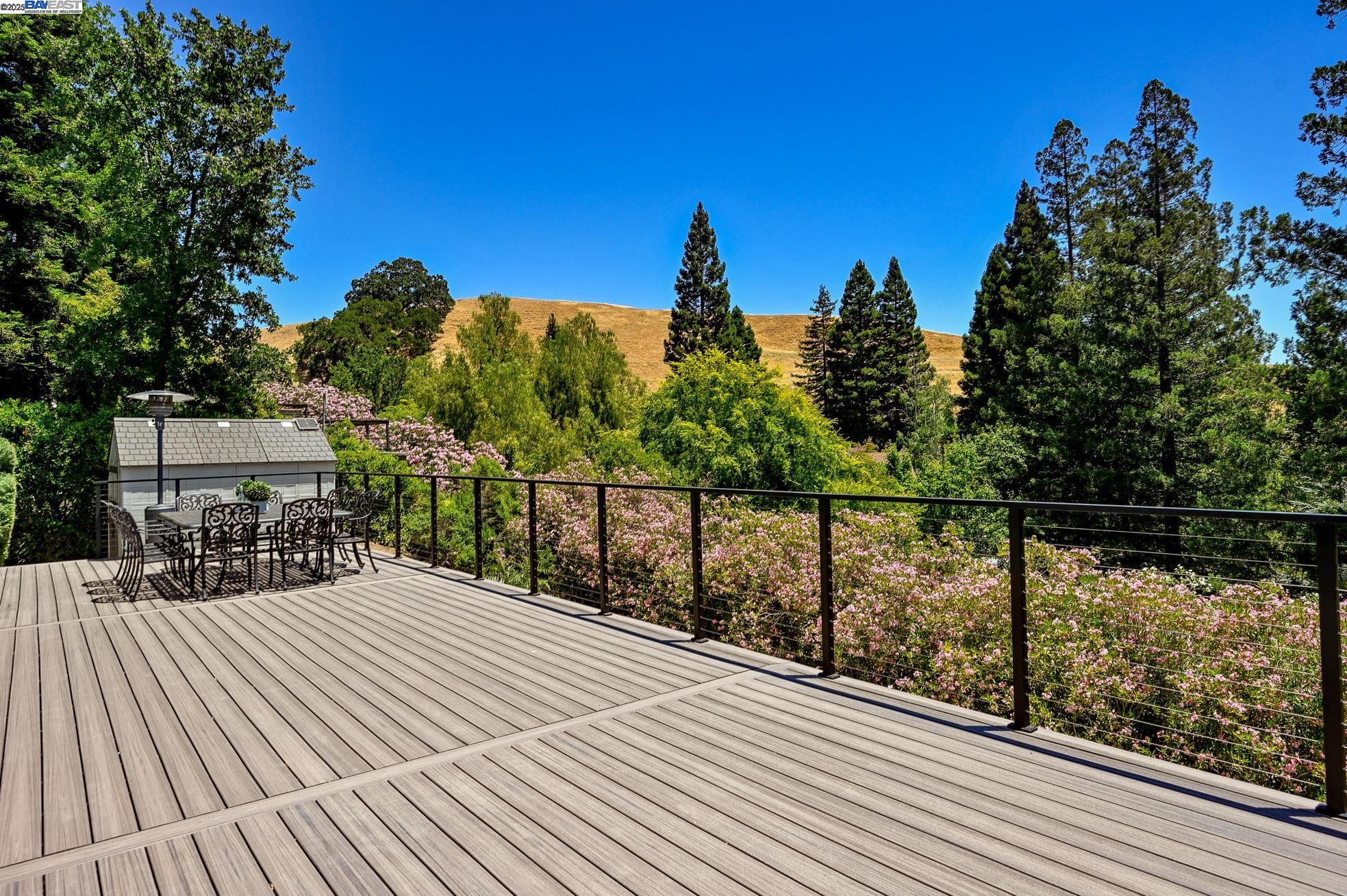 211 Arthur Ct