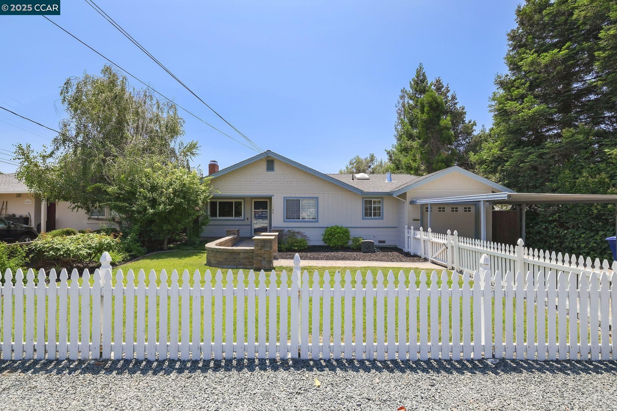 3644 Walnut Ave
