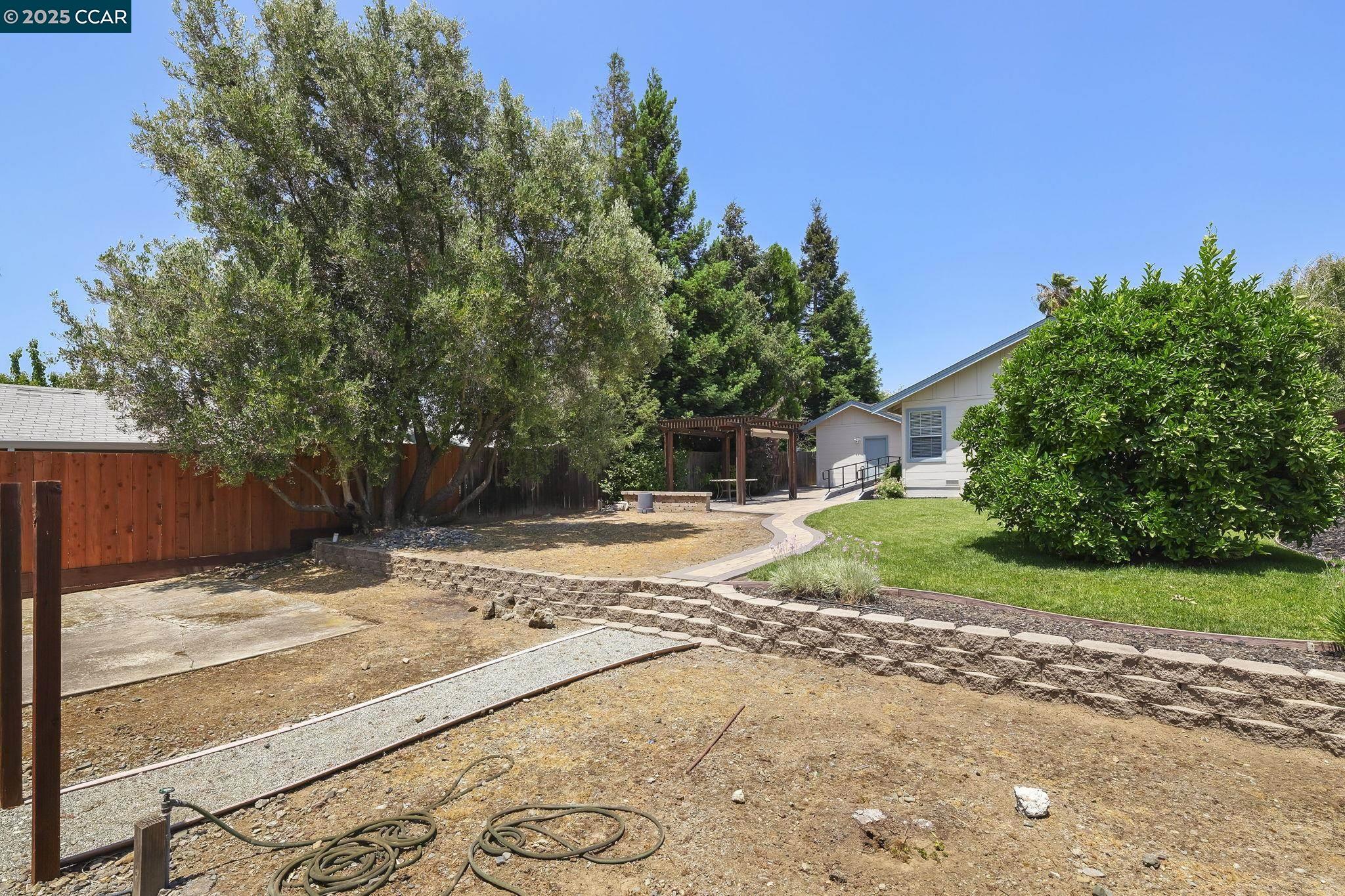 3644 Walnut Ave