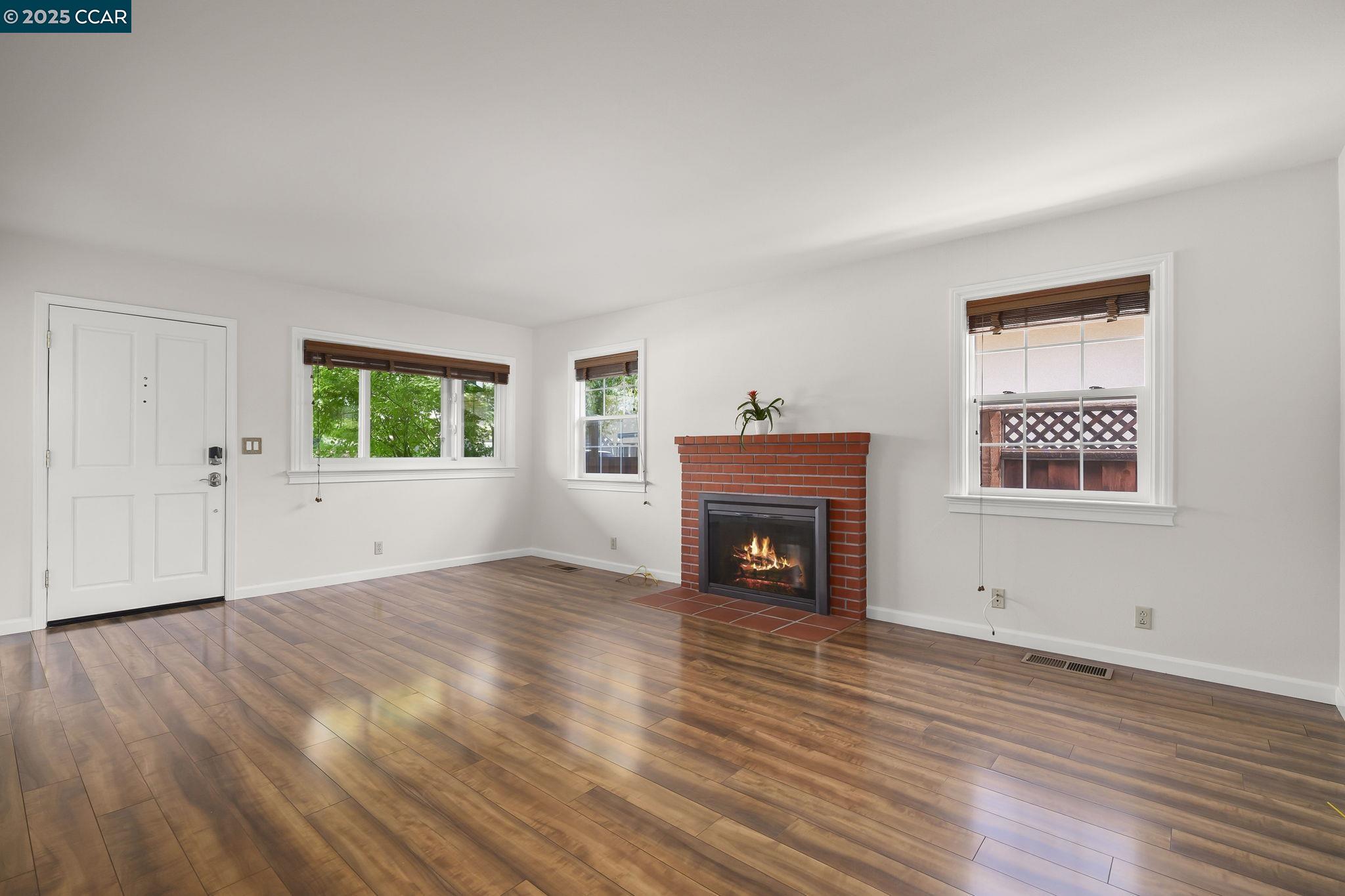 3644 Walnut Ave