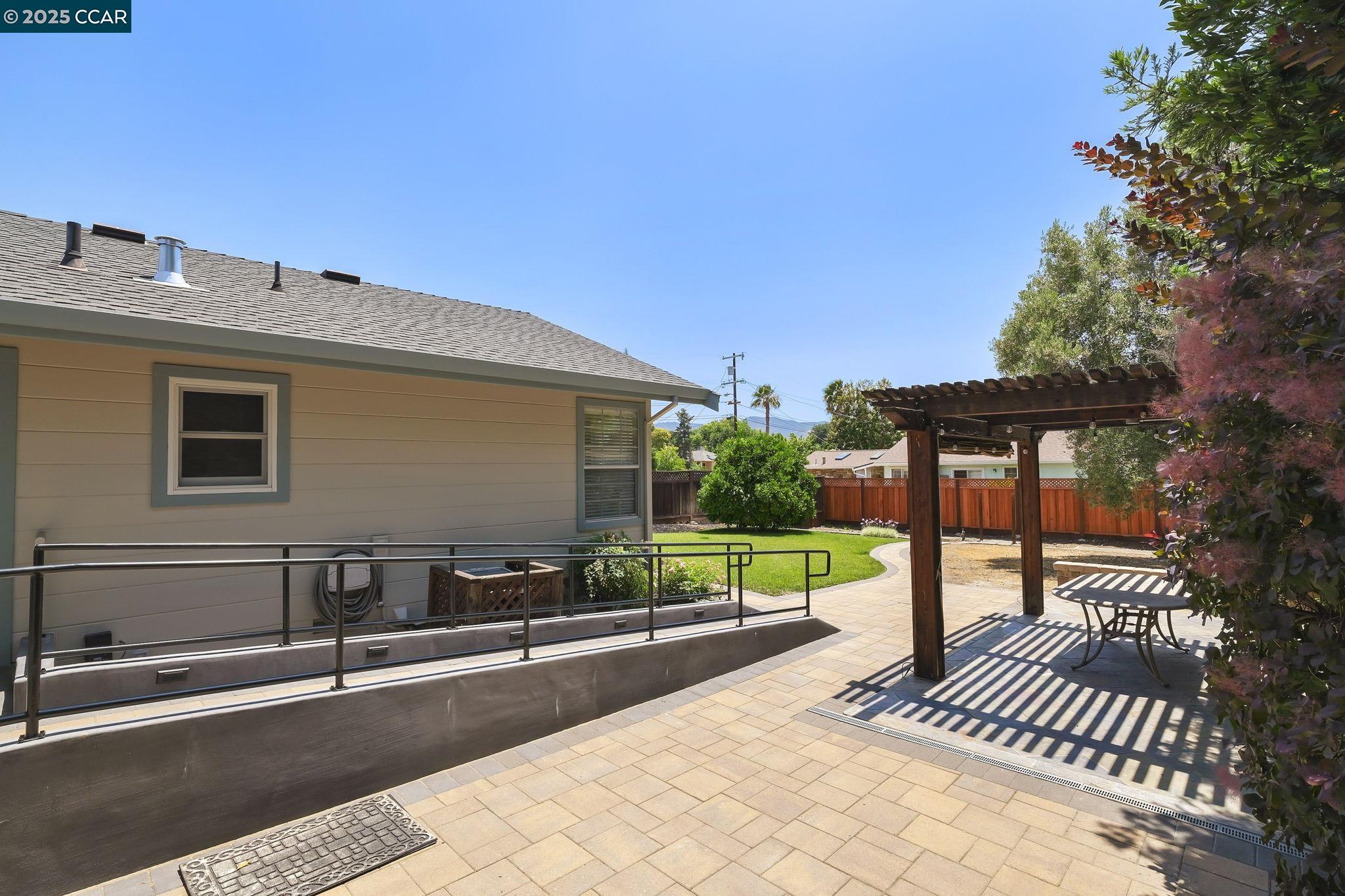 3644 Walnut Ave