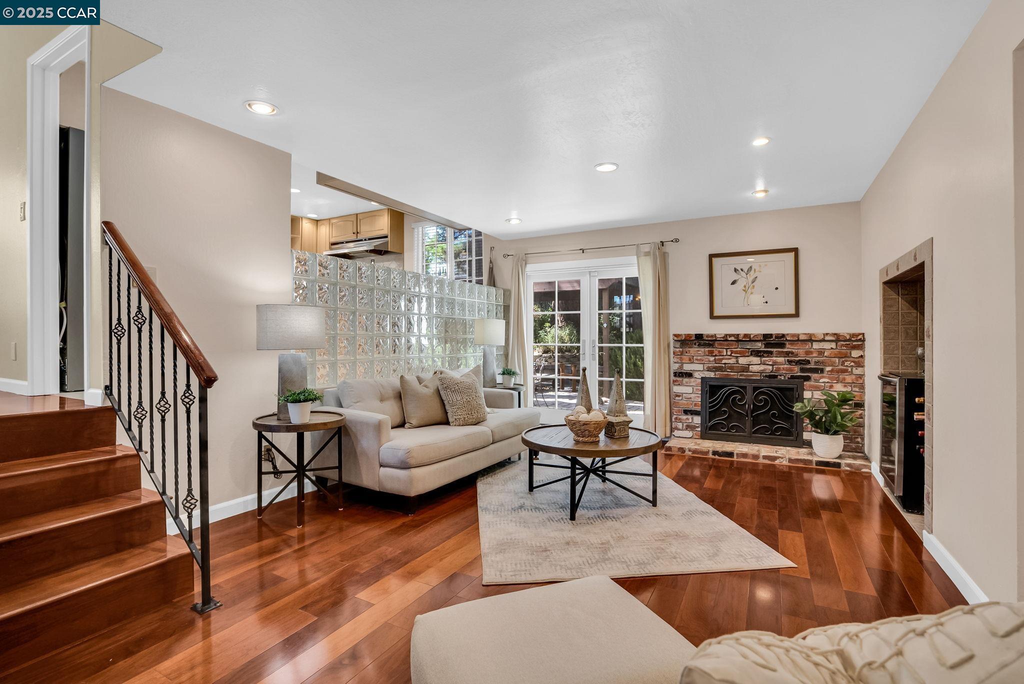 102 Monasterio Ct