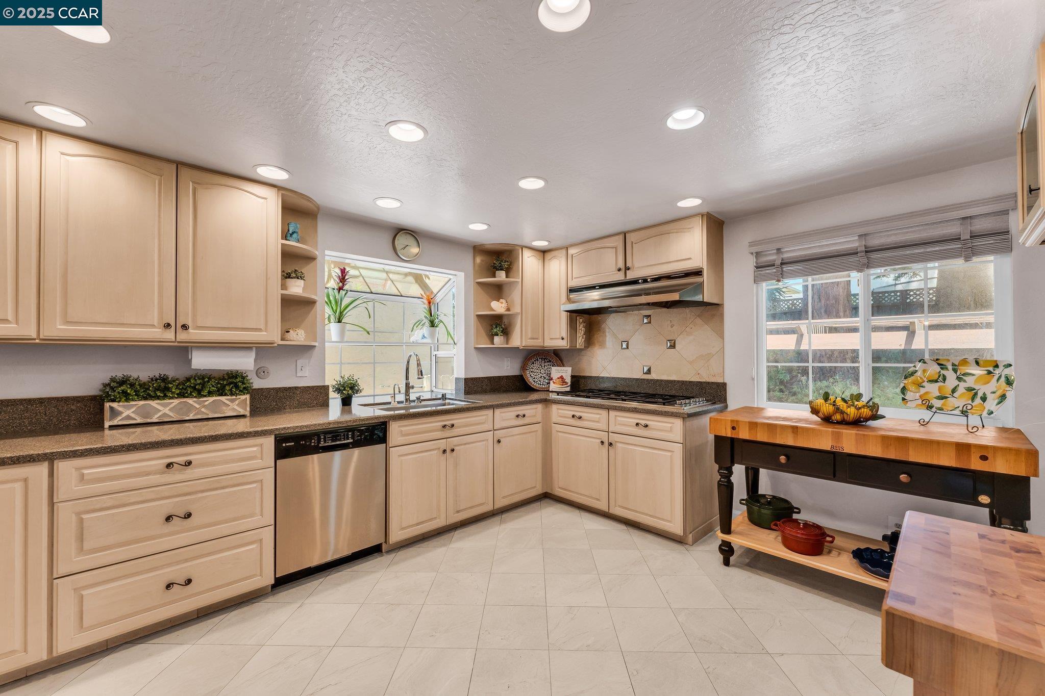 102 Monasterio Ct