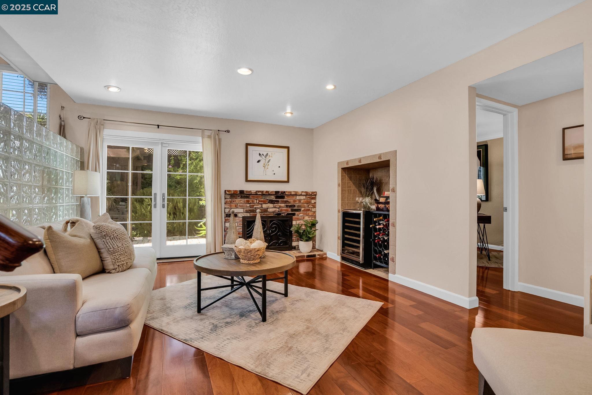 102 Monasterio Ct