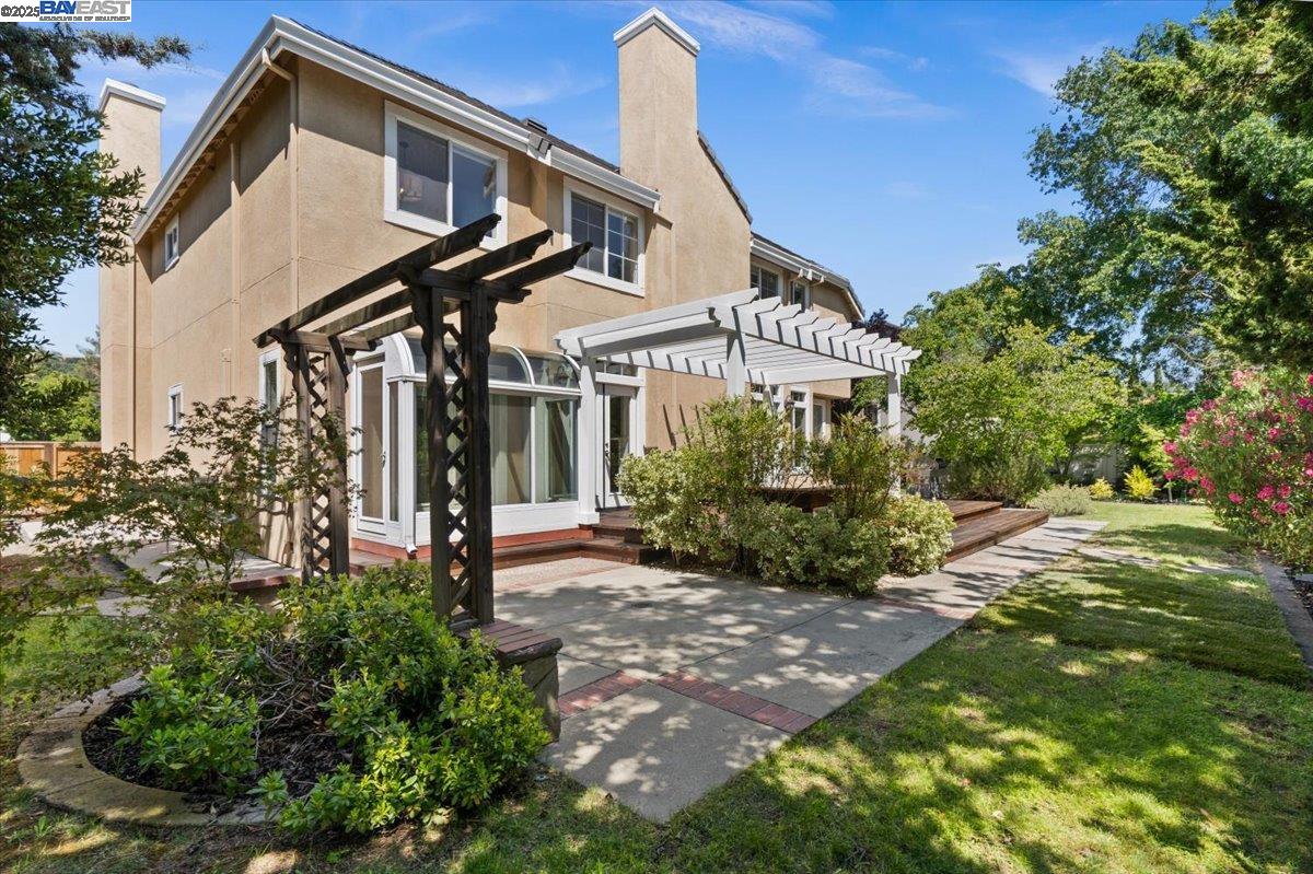 318 Montoya Way