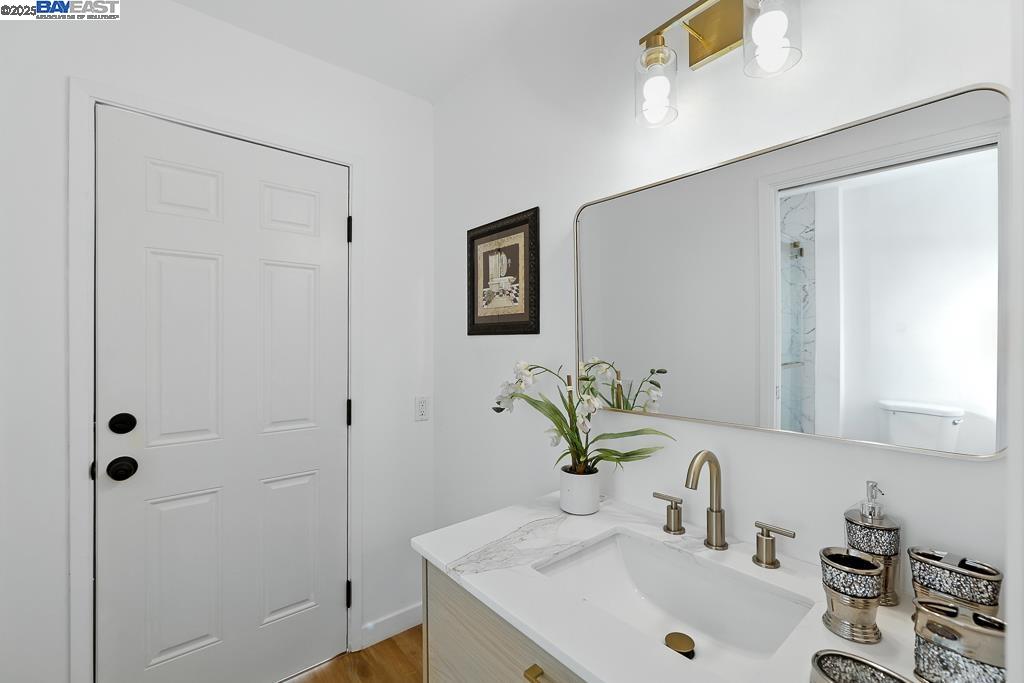 11 Alhambra Ct