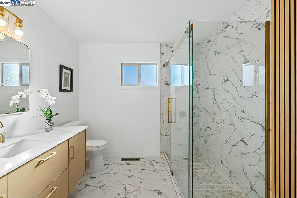 11 Alhambra Ct
