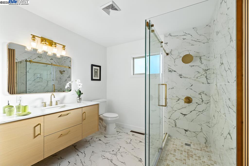 11 Alhambra Ct