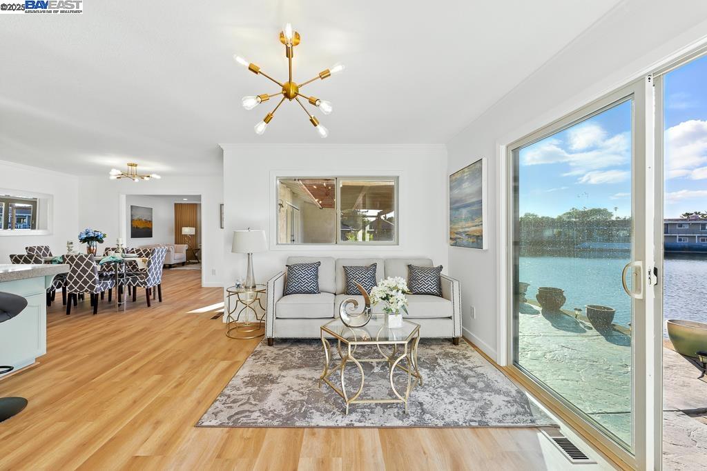 11 Alhambra Ct