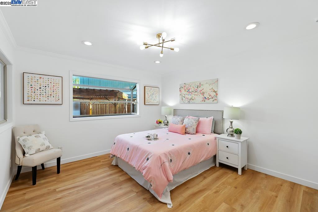 11 Alhambra Ct