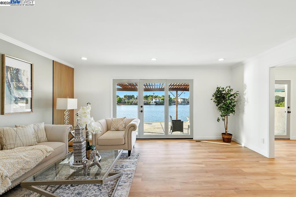 11 Alhambra Ct