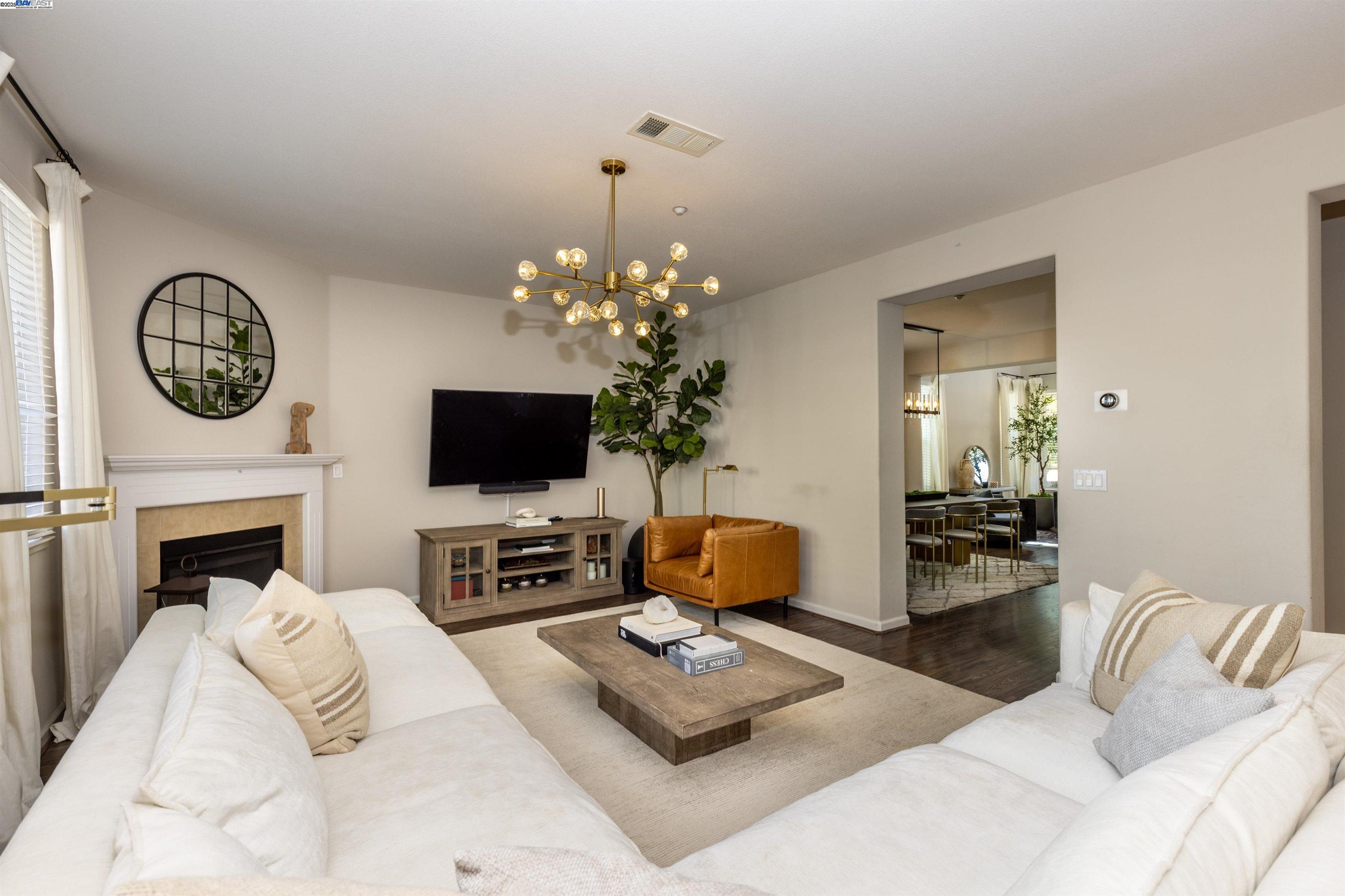 2457 Mojave Dr