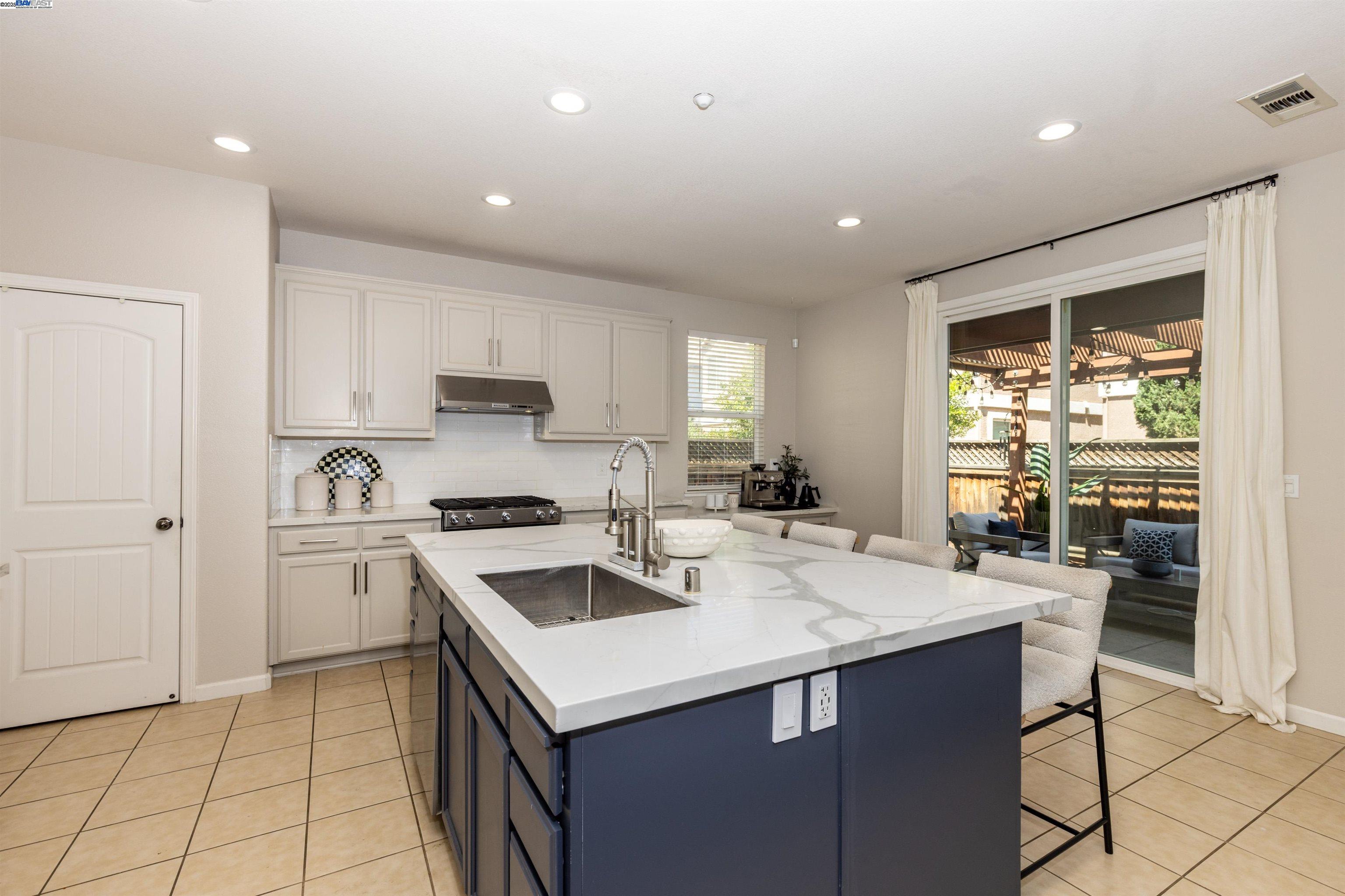 2457 Mojave Dr