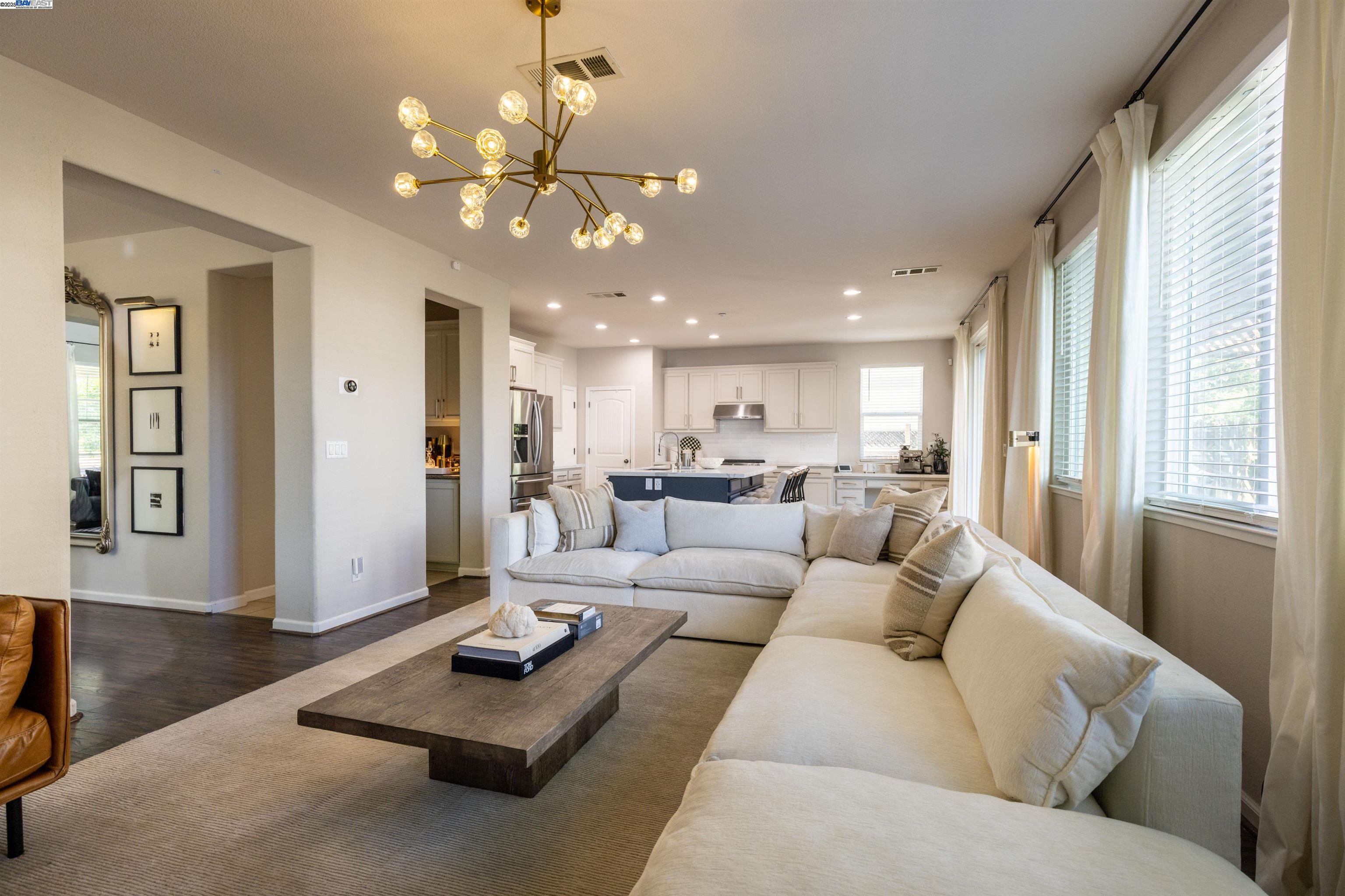 2457 Mojave Dr