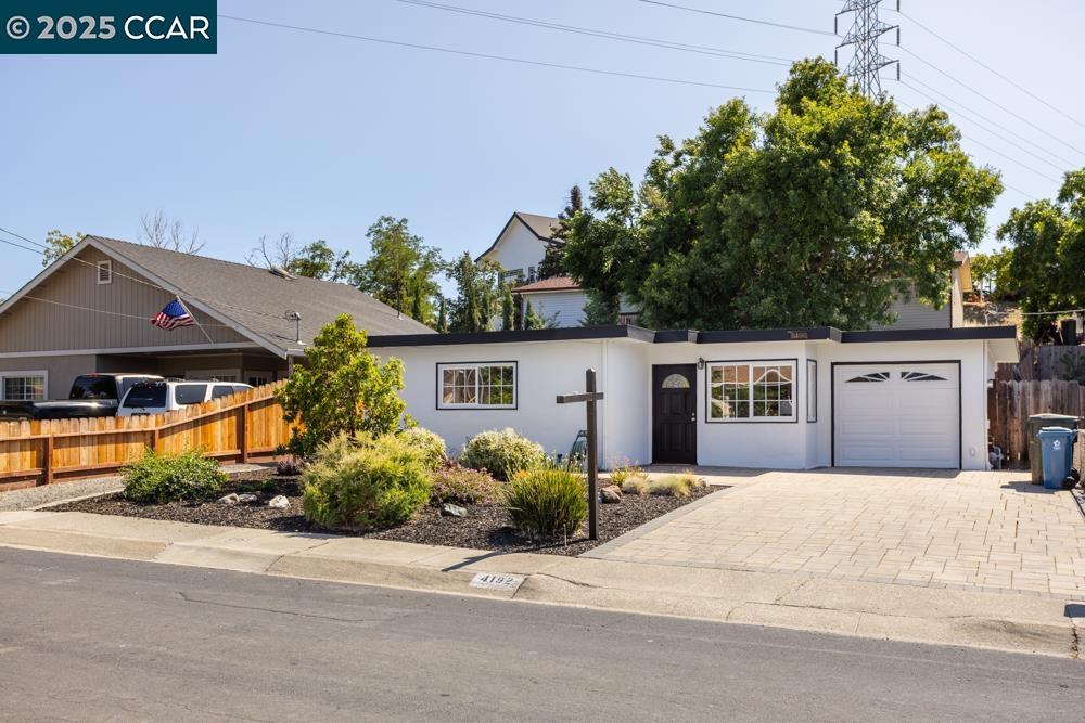 4192 Valley Ave
