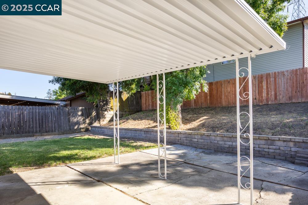 4192 Valley Ave