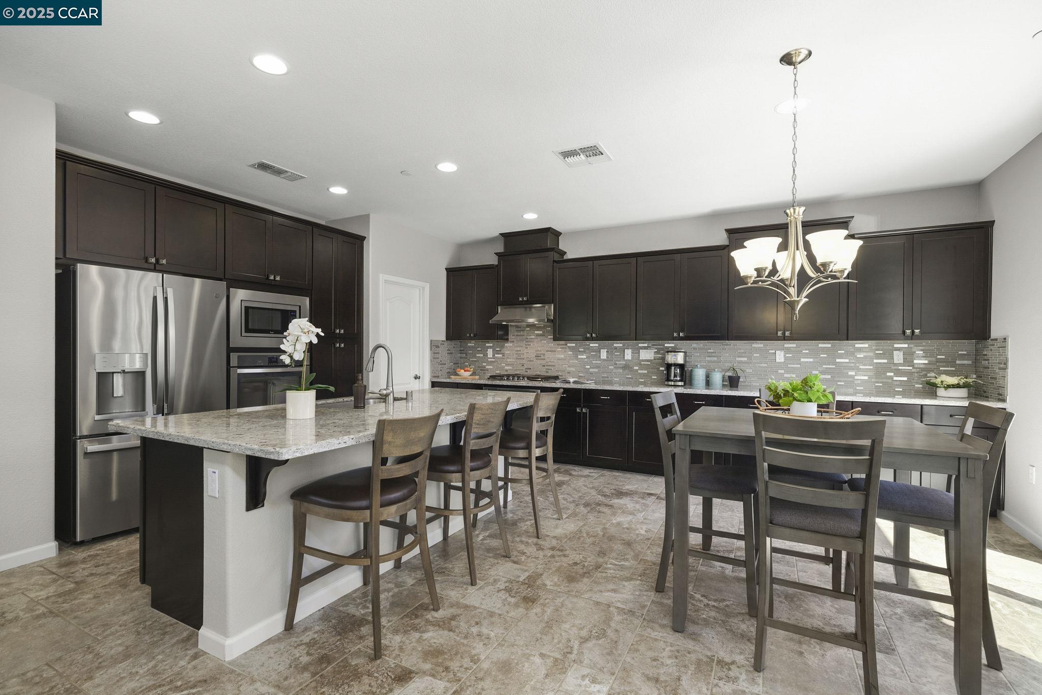 190 Pasilla Ct