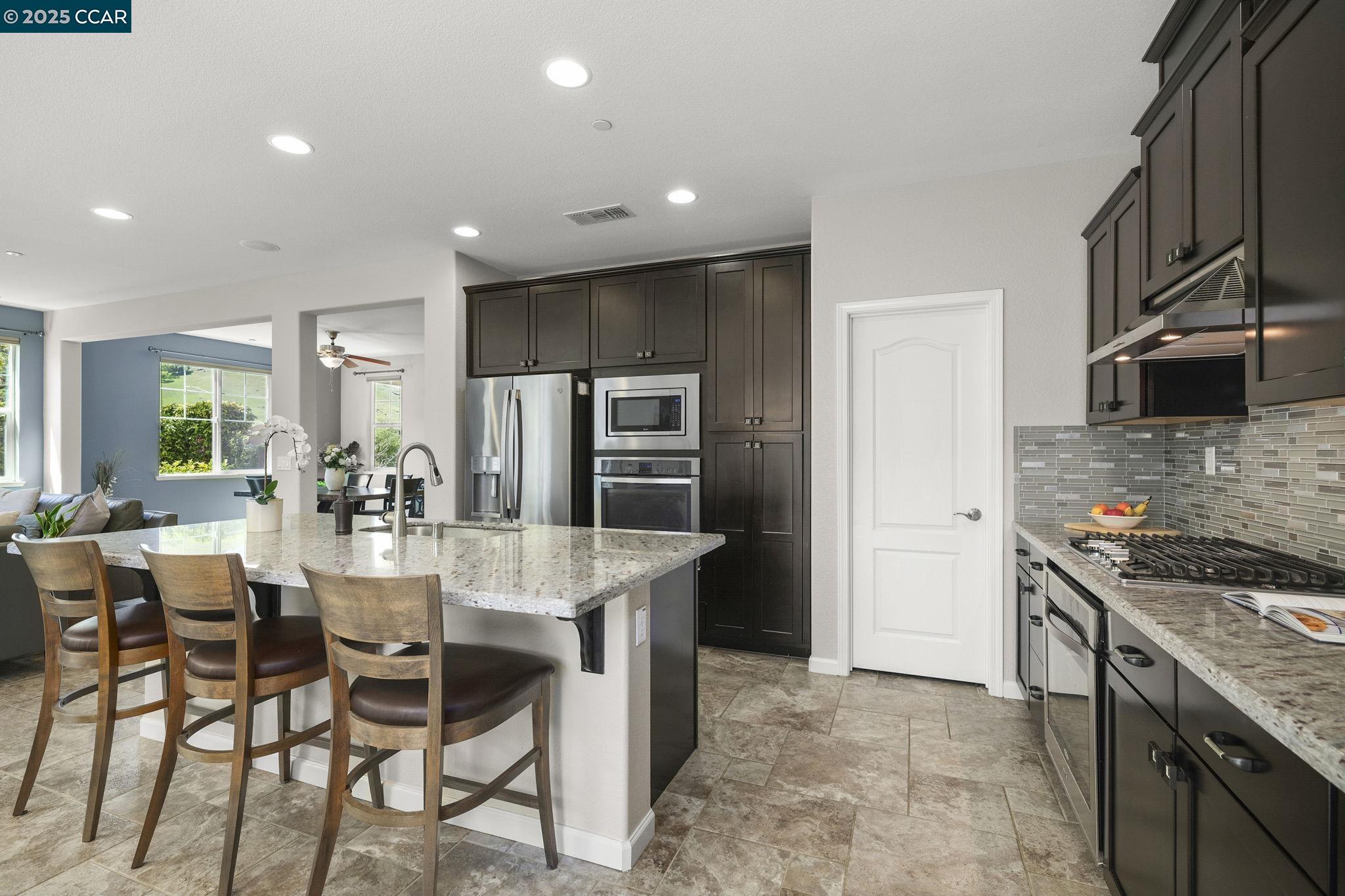 190 Pasilla Ct