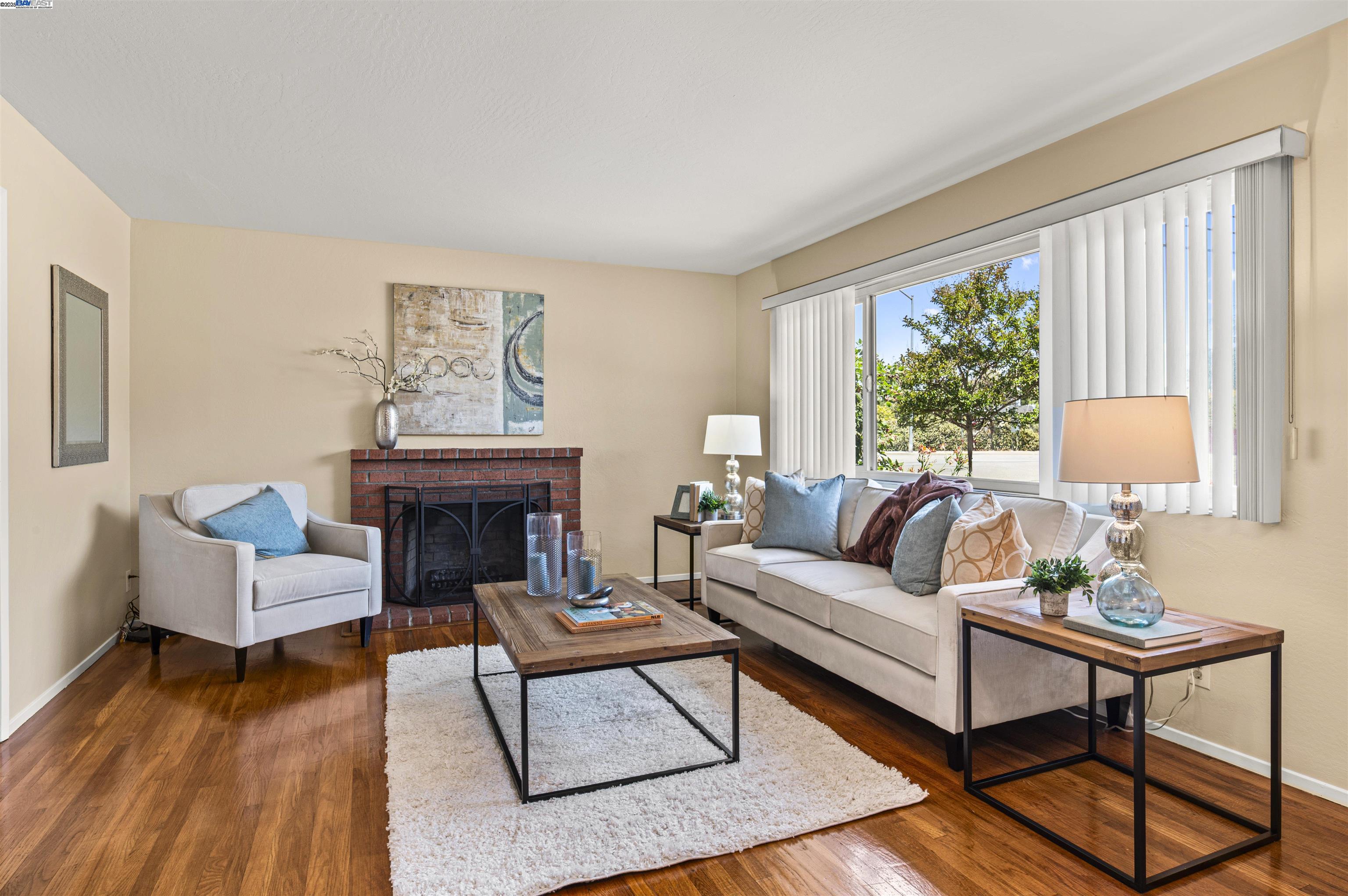 2219 Dexter Way