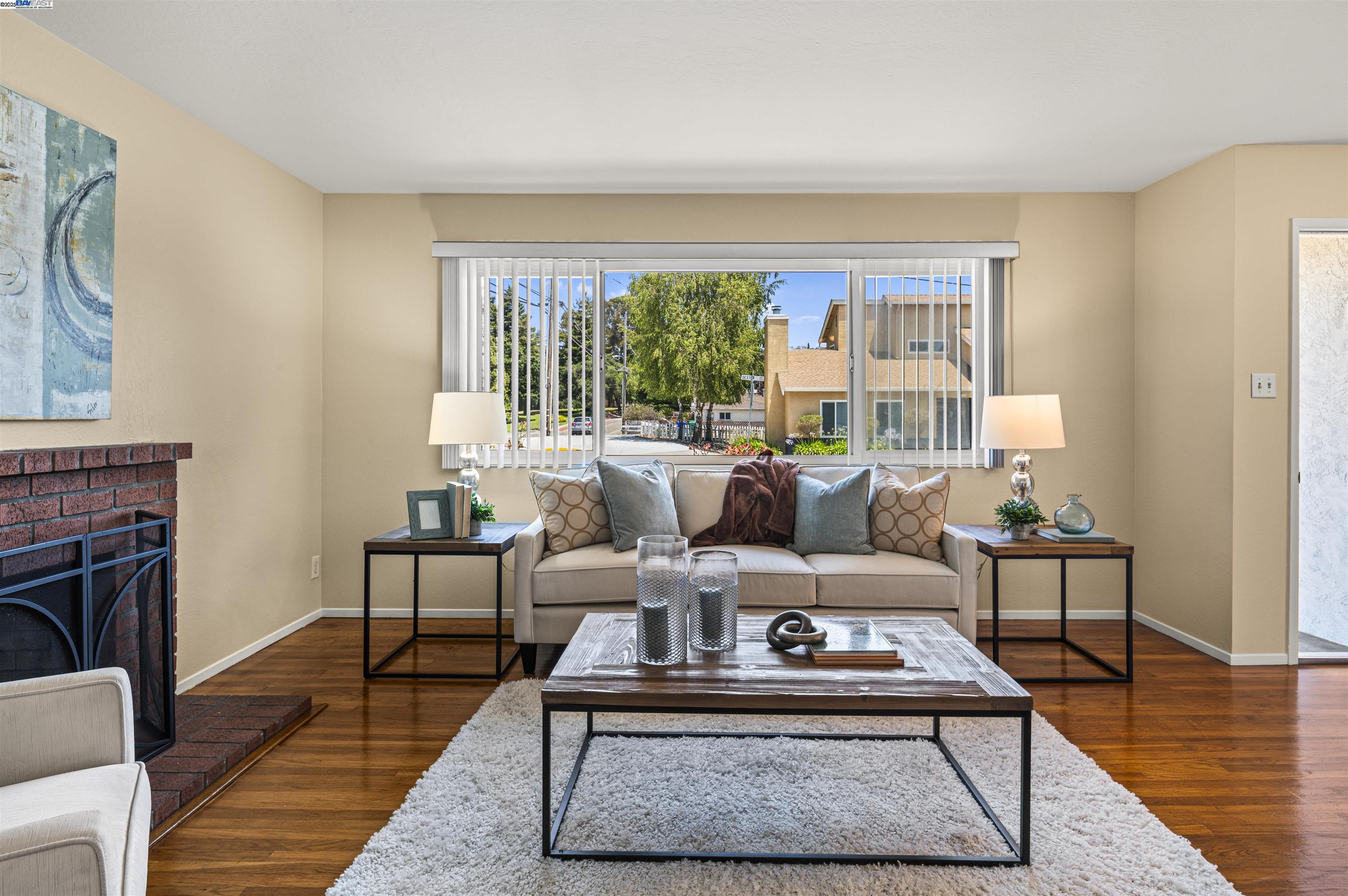 2219 Dexter Way