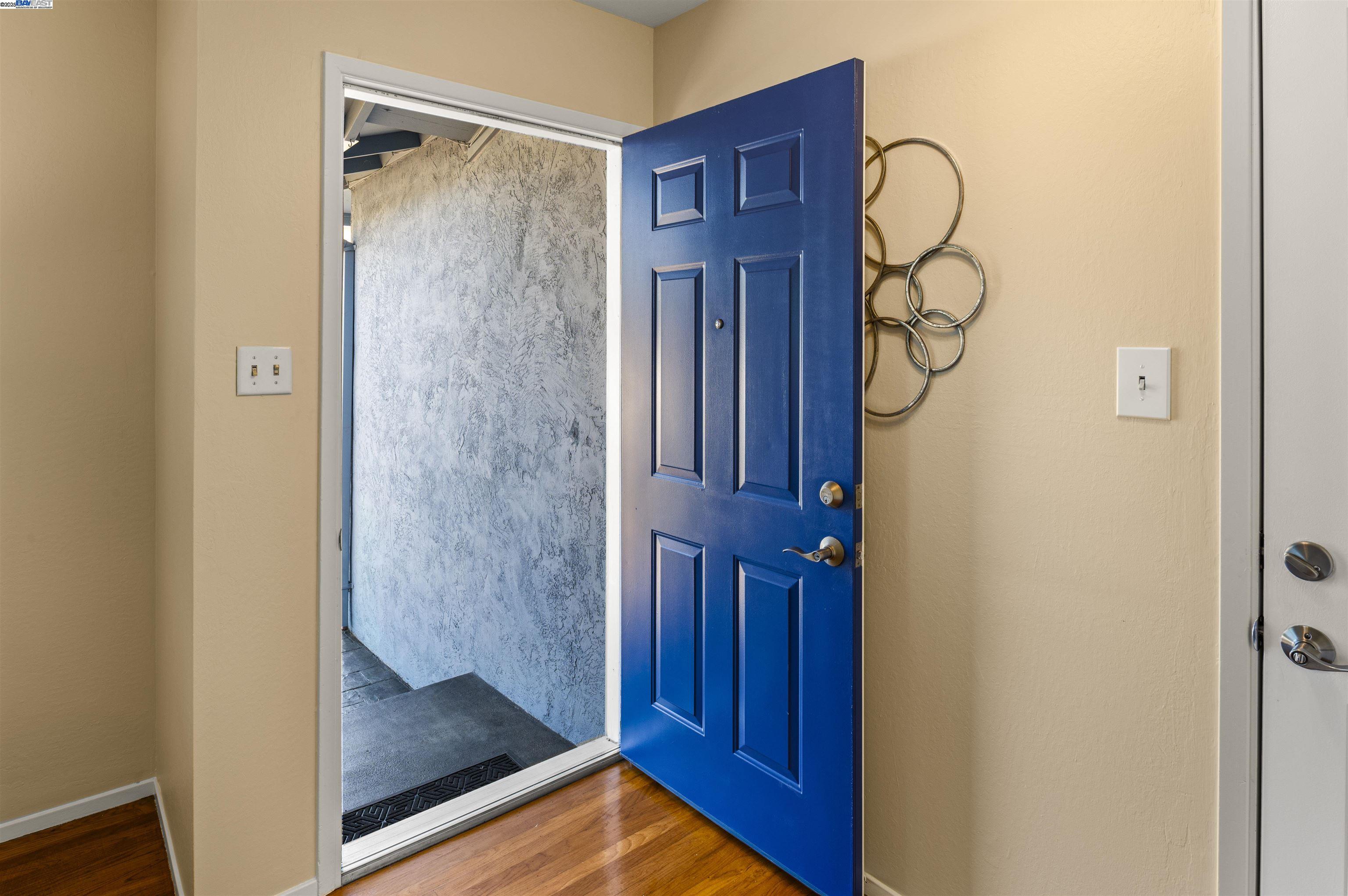 2219 Dexter Way