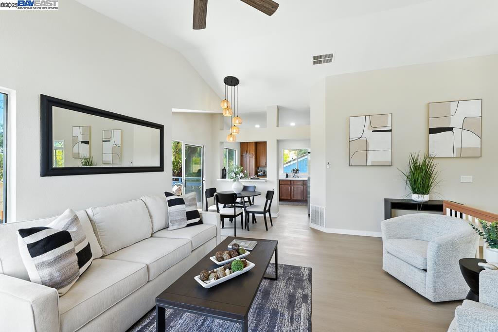 5113 Tumbleweed Ct