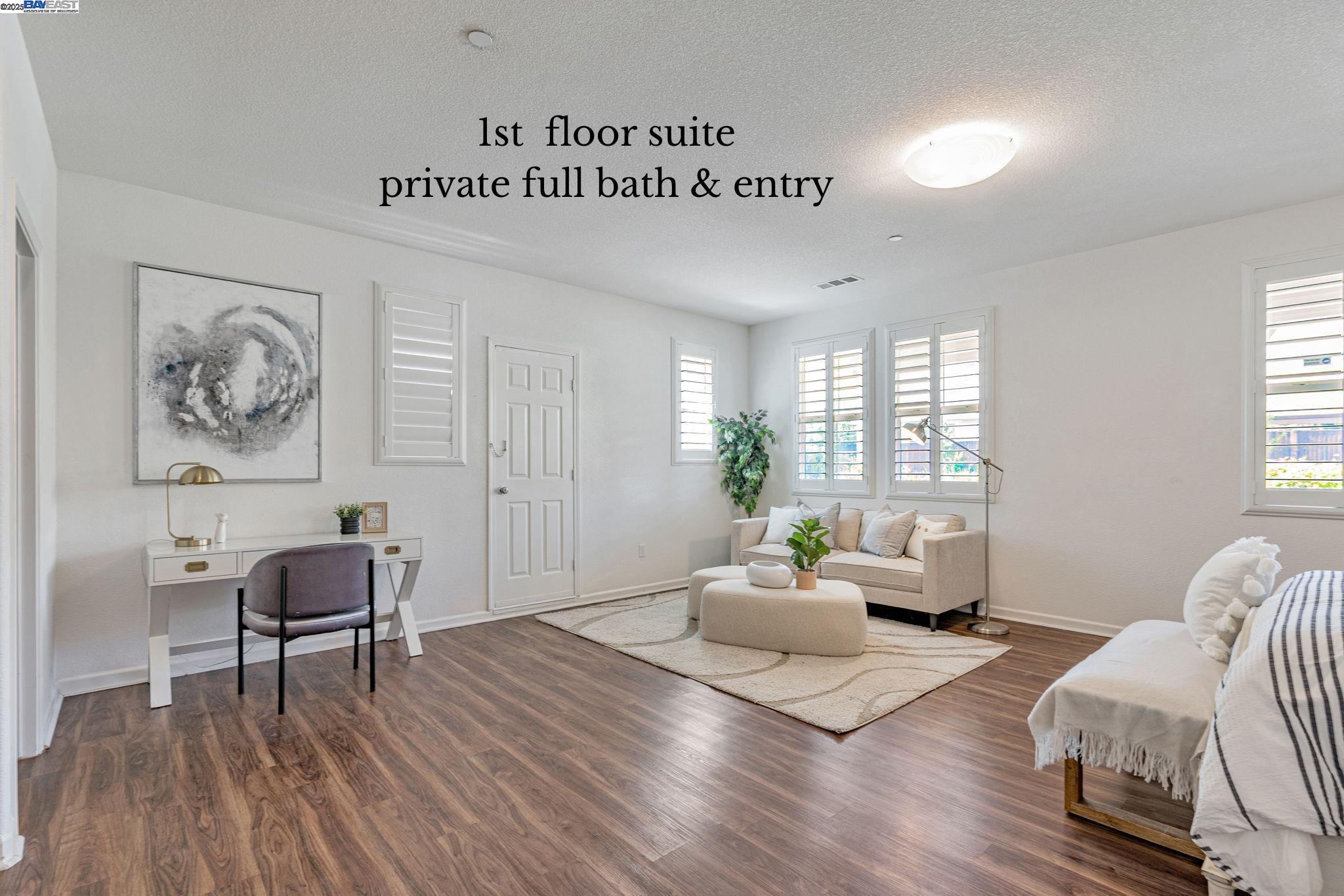 4005 Sarasta Bay Dr