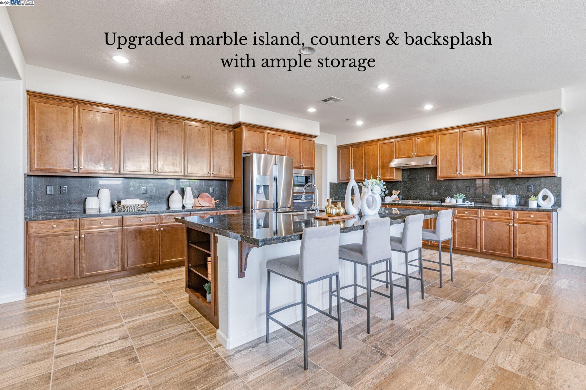 4005 Sarasta Bay Dr