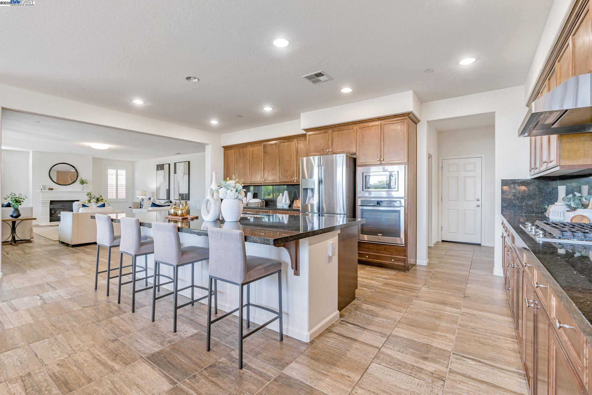 4005 Sarasta Bay Dr