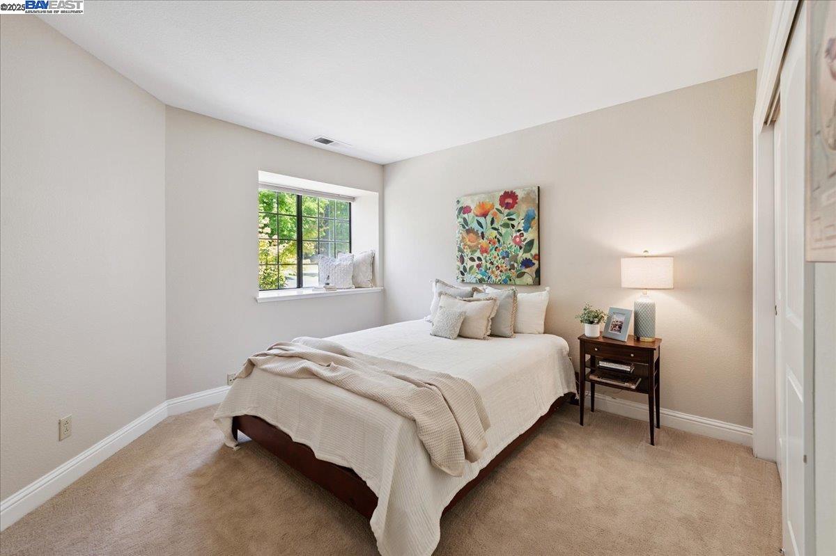 2587 Chablis Way