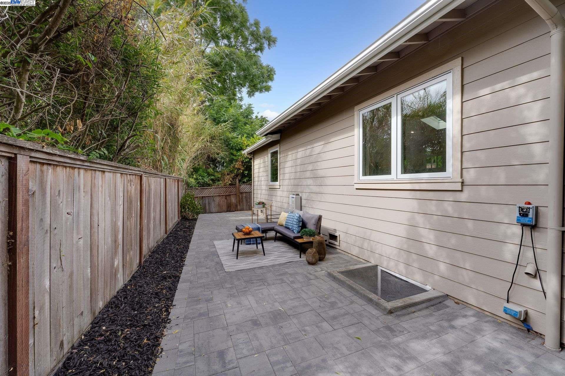 1532 Martin Luther King Jr Way # 3
