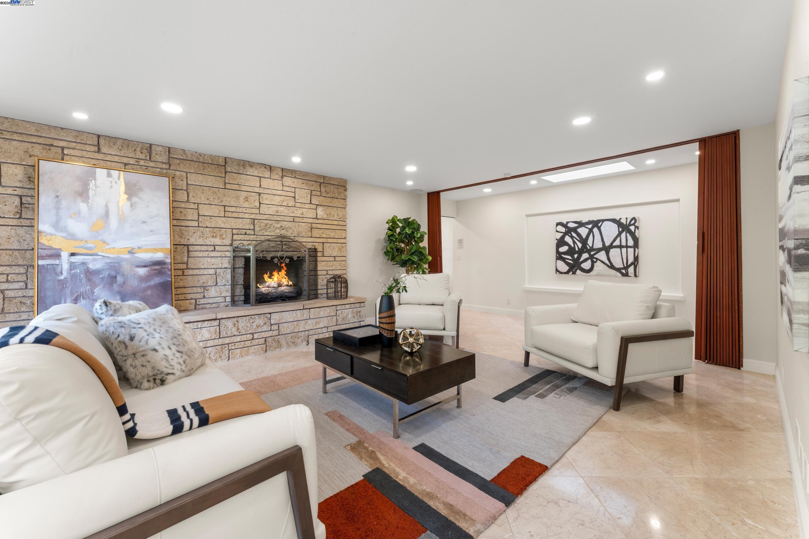 4584 Ewing Rd