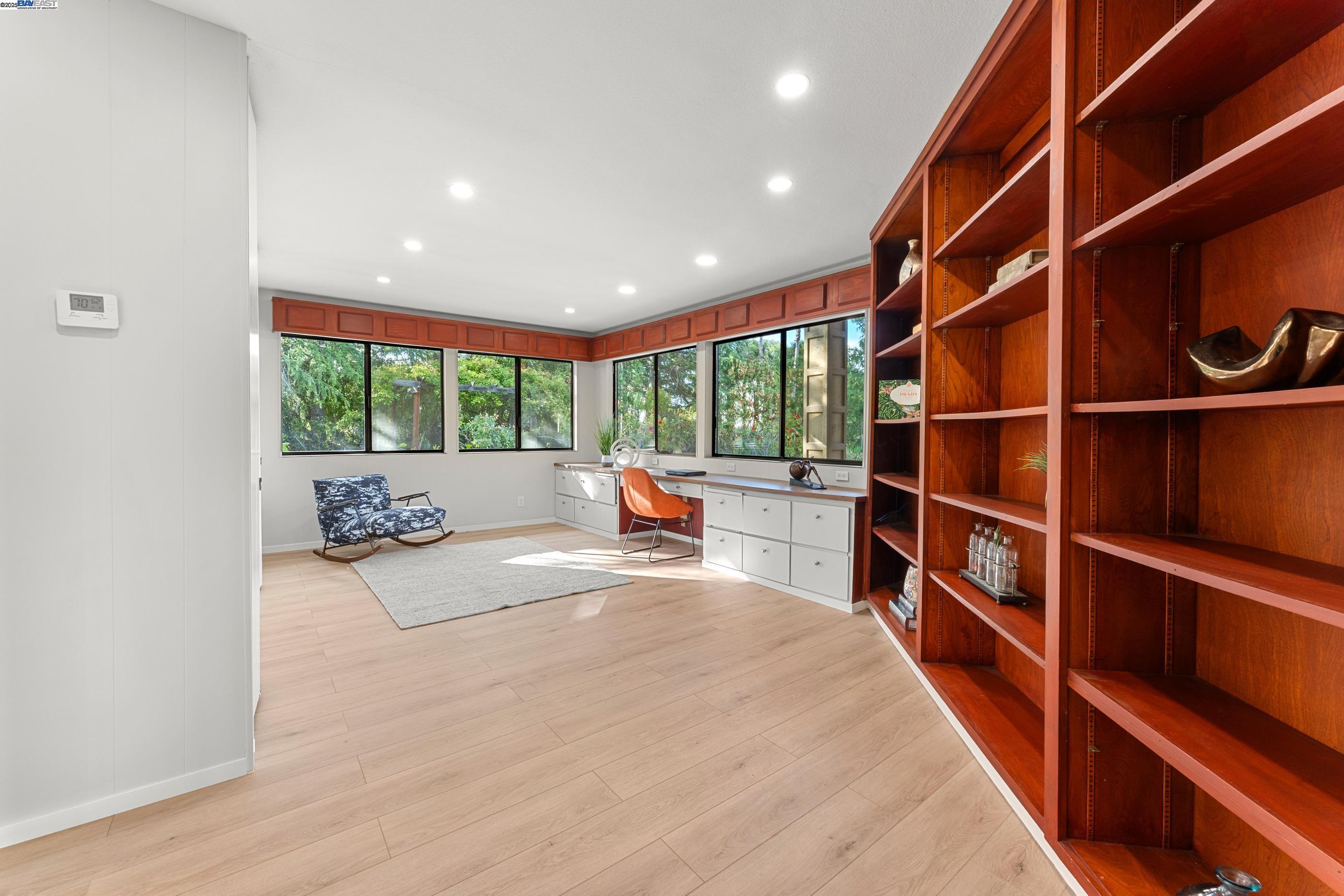 4584 Ewing Rd