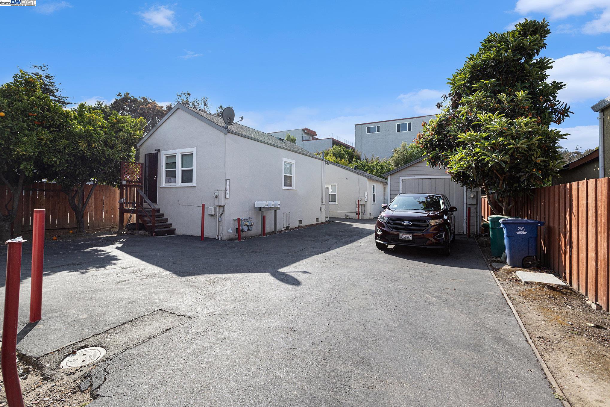 1143 D St