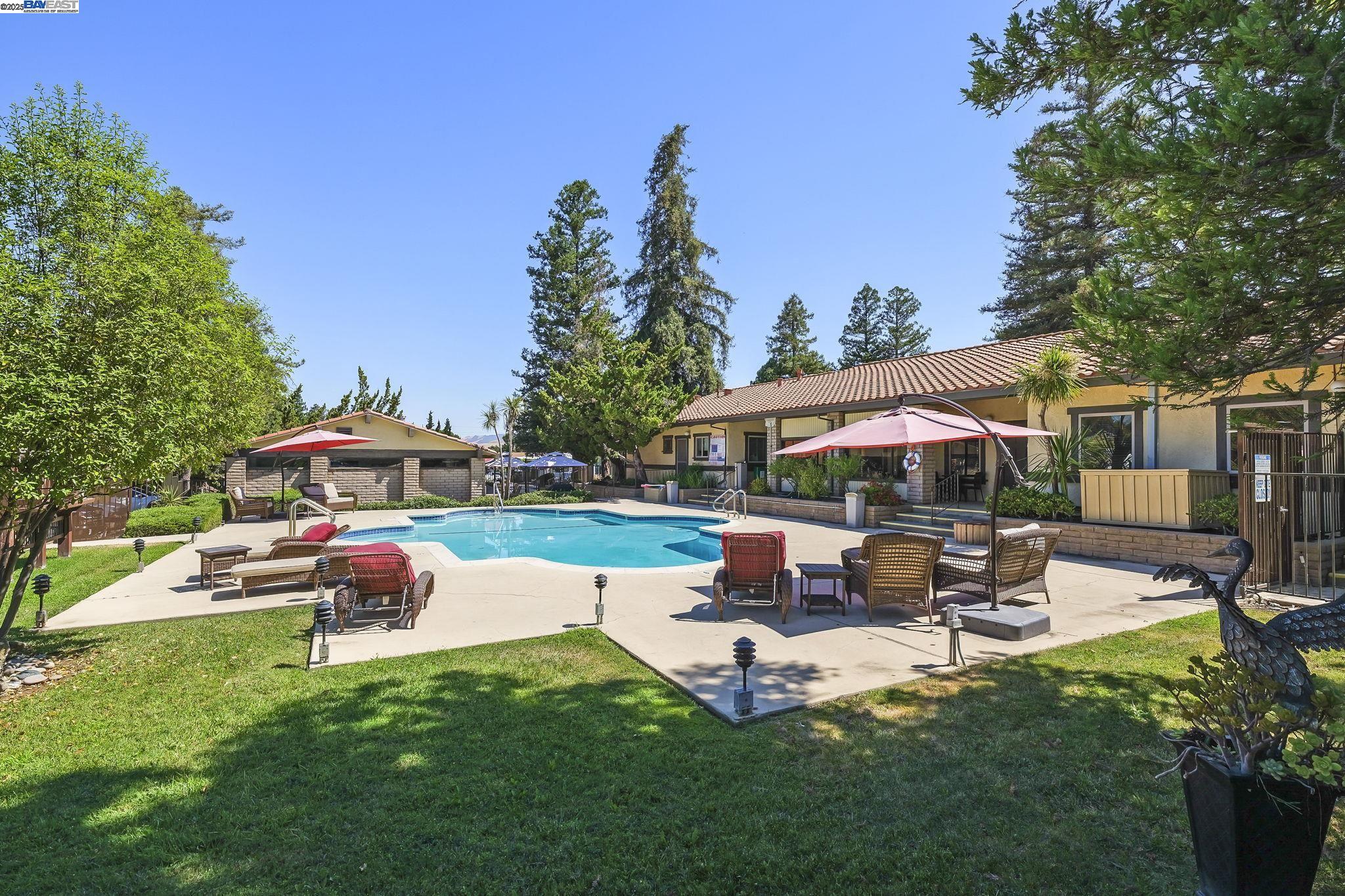 3231 Vineyard Ave., #102 # 102